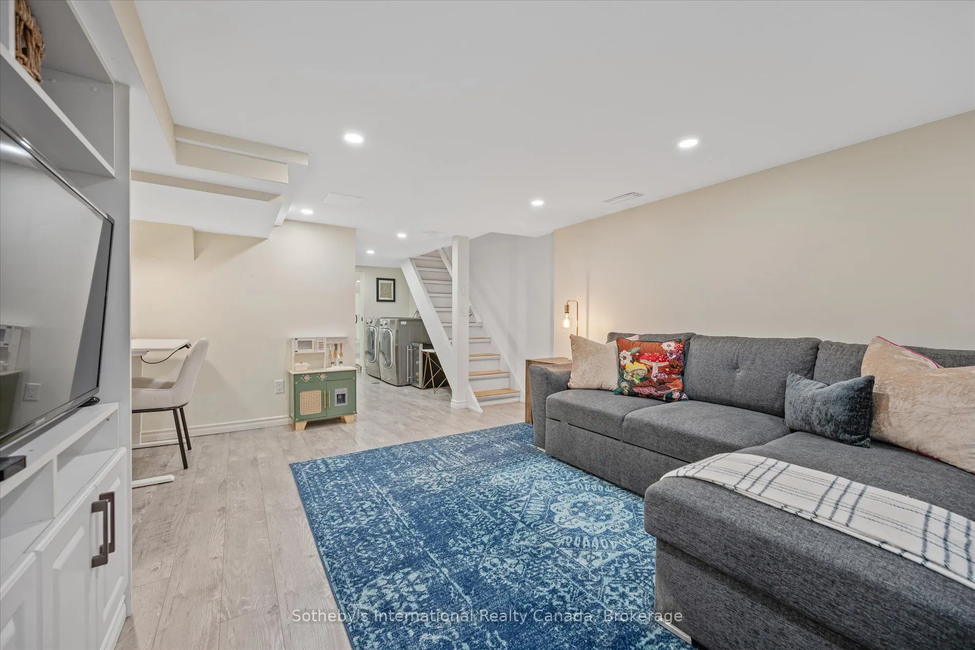 106 Hiltz Avenue