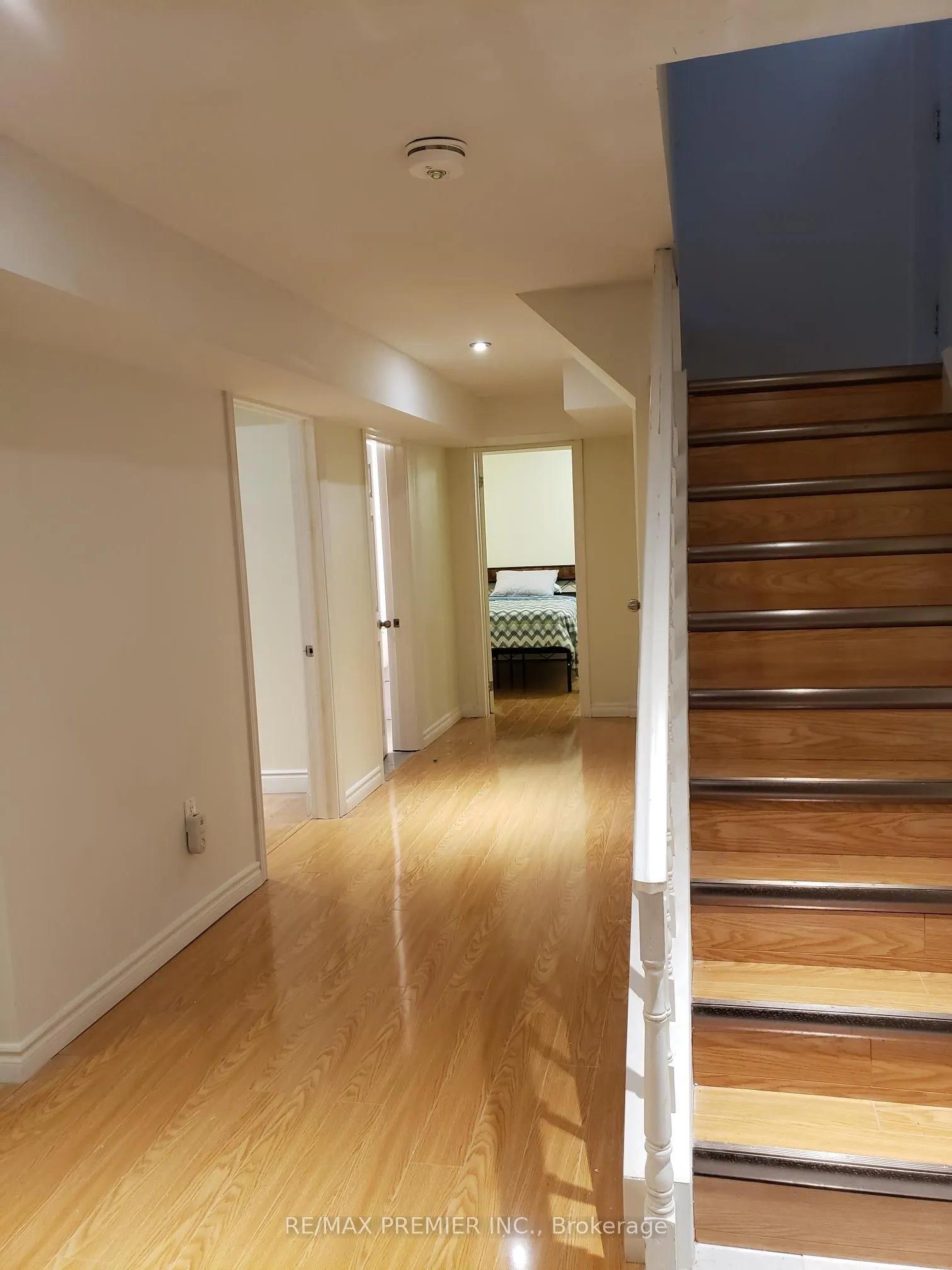 173 Dean Park Road, #LOWER