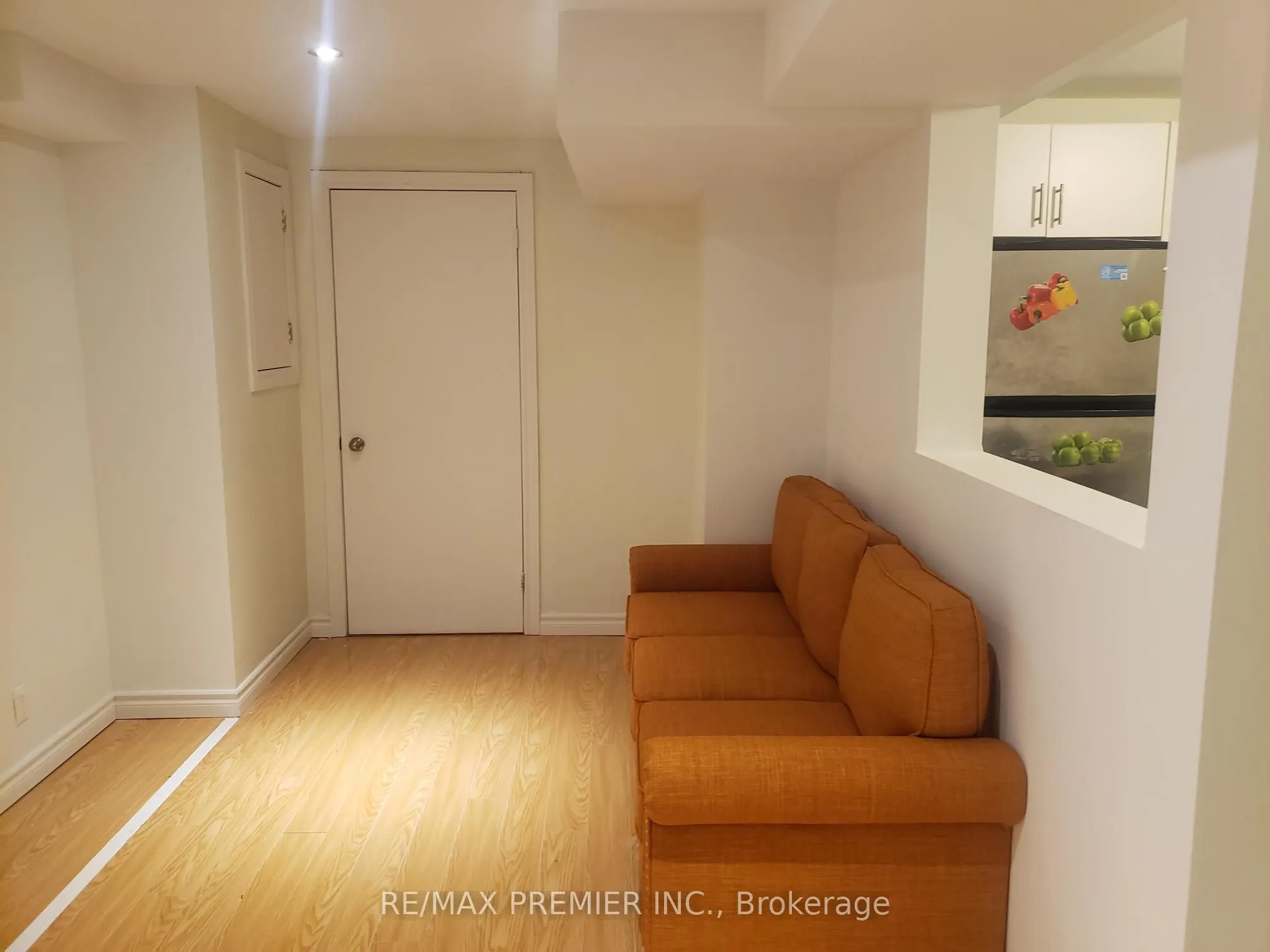 173 Dean Park Road, #LOWER