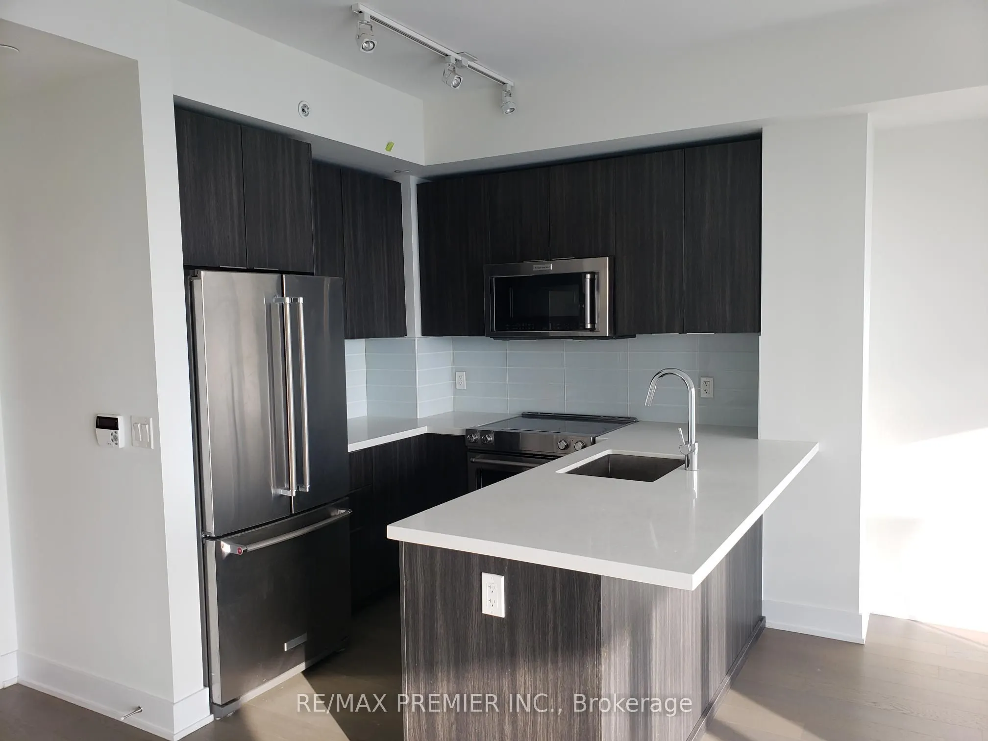 173 Dean Park Road, #LOWER
