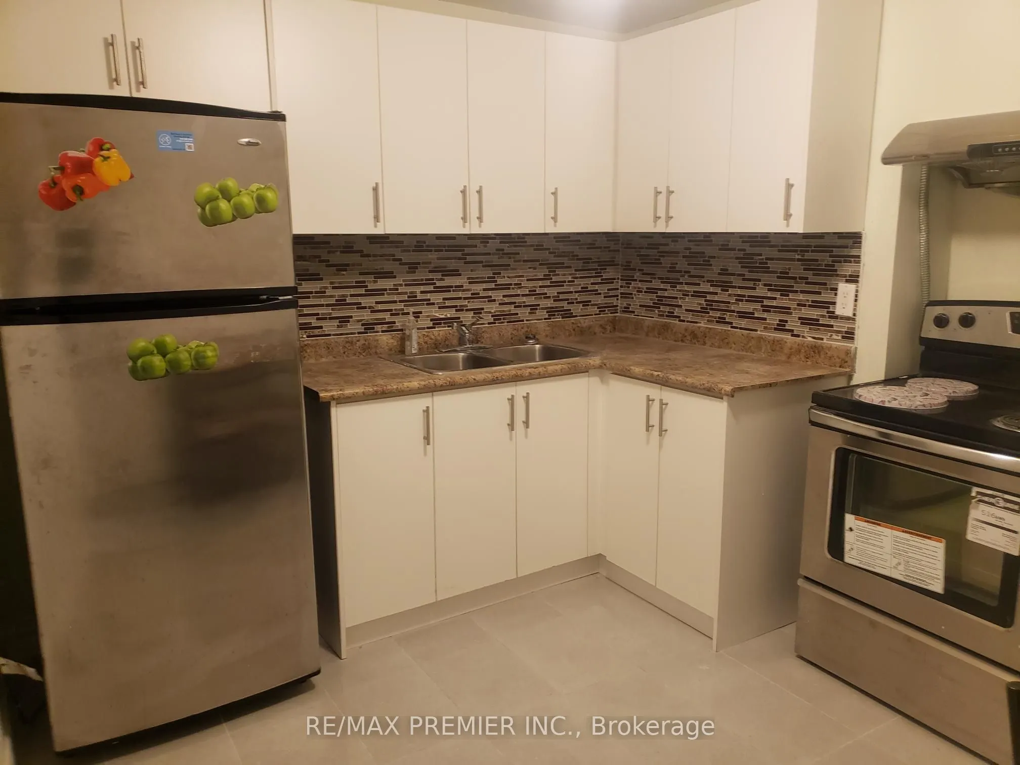 173 Dean Park Road, #LOWER