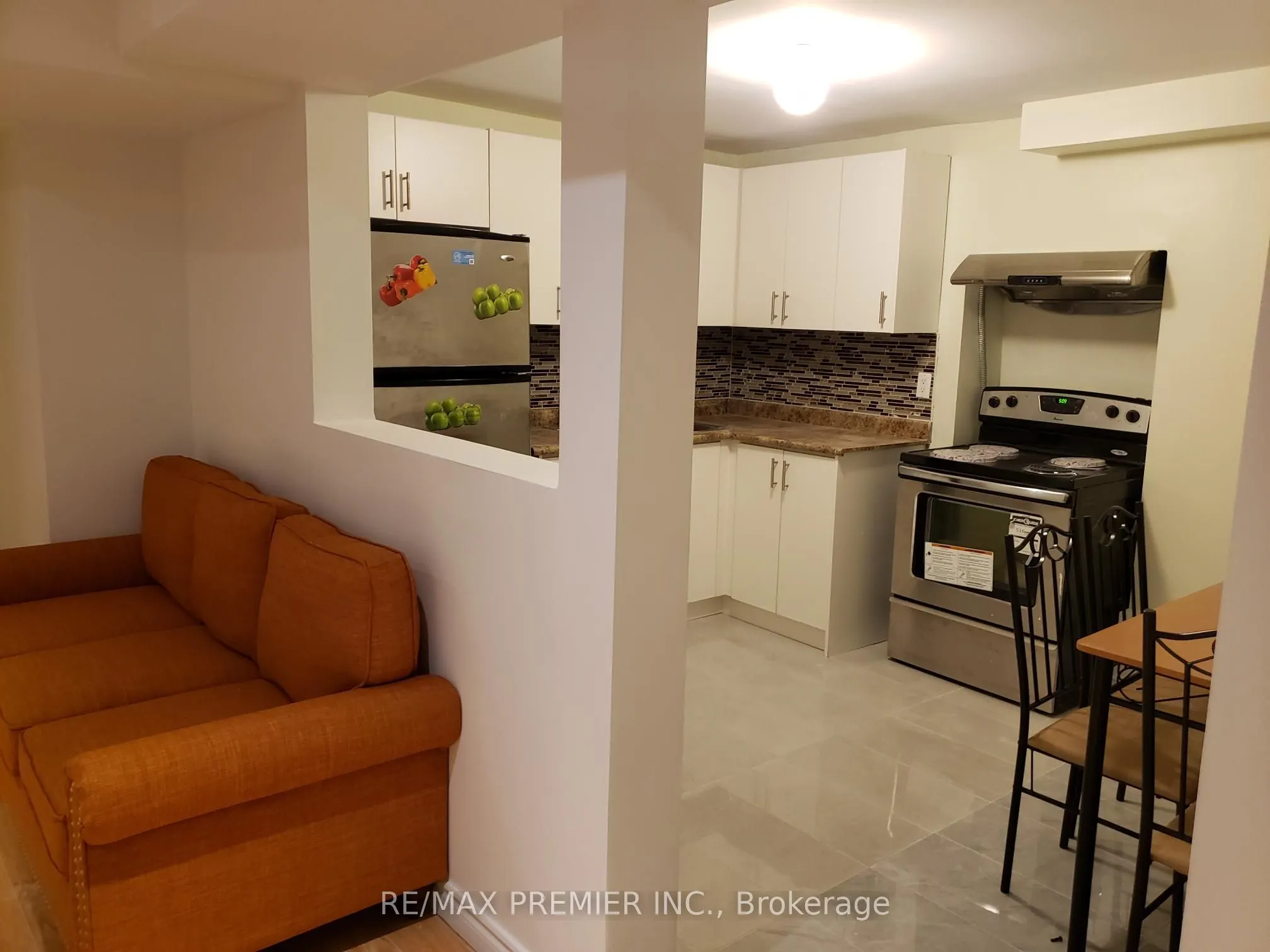 173 Dean Park Road, #LOWER