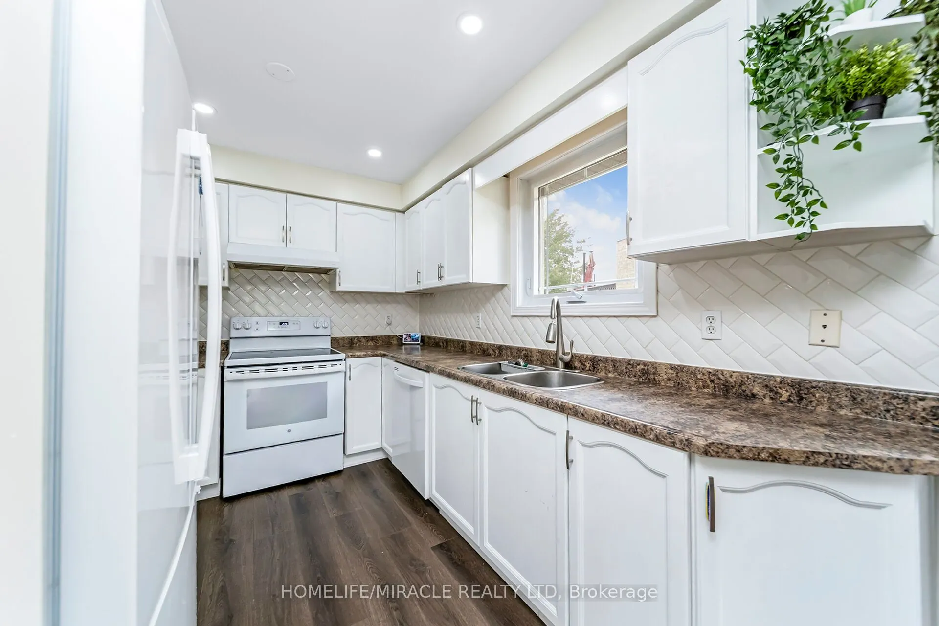 165 Tapscott Road N, #27