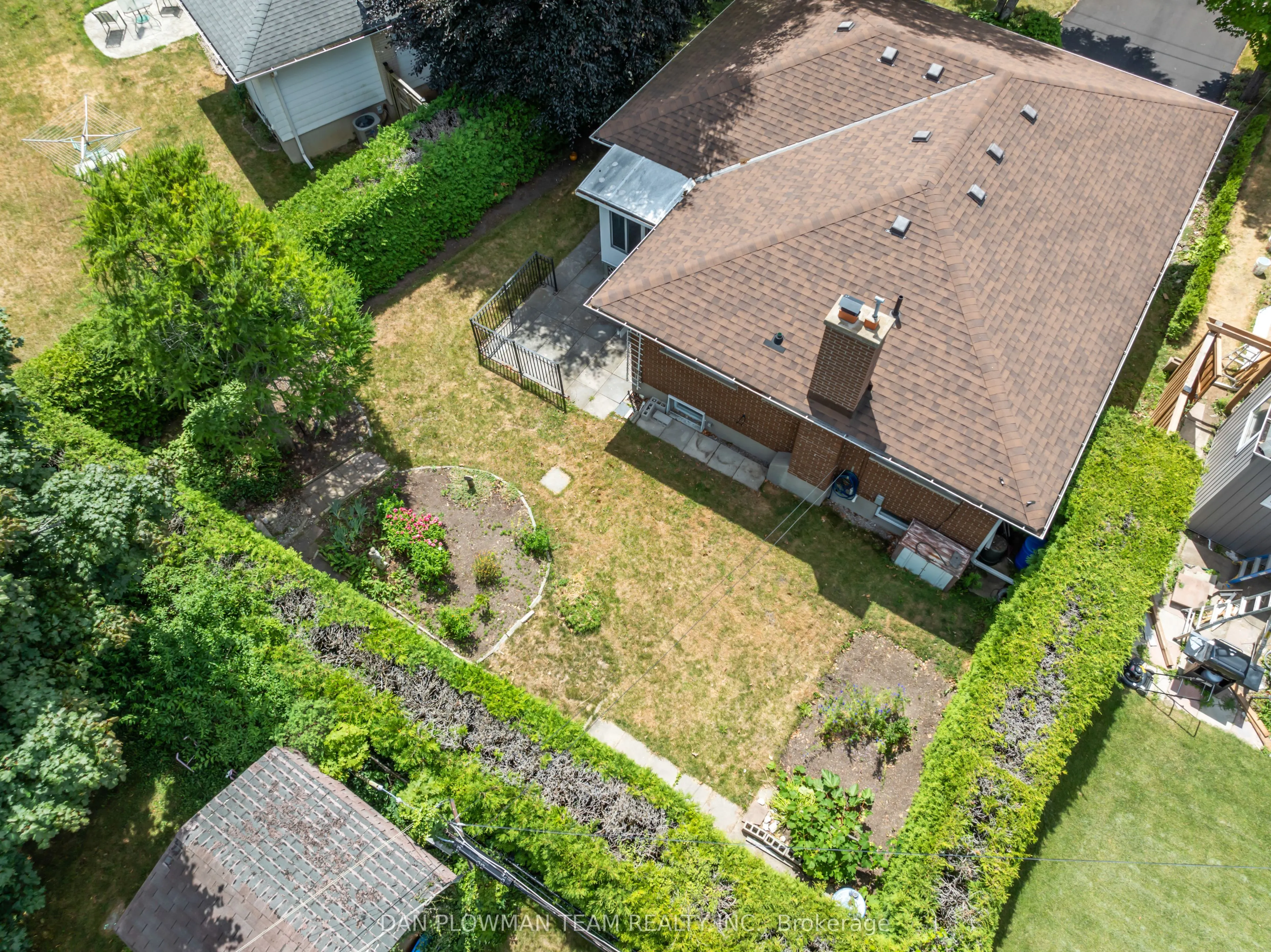 119 Thorncliffe Street