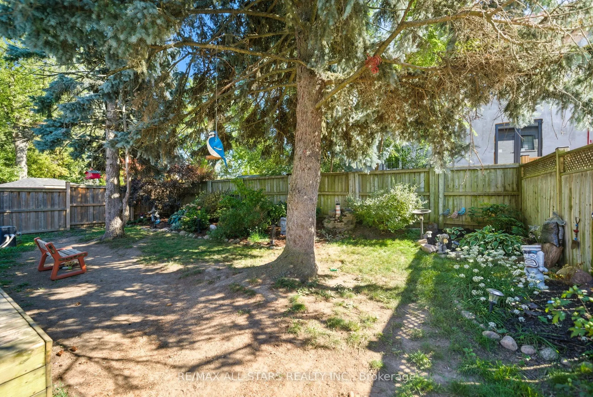 11 Chatterton Boulevard