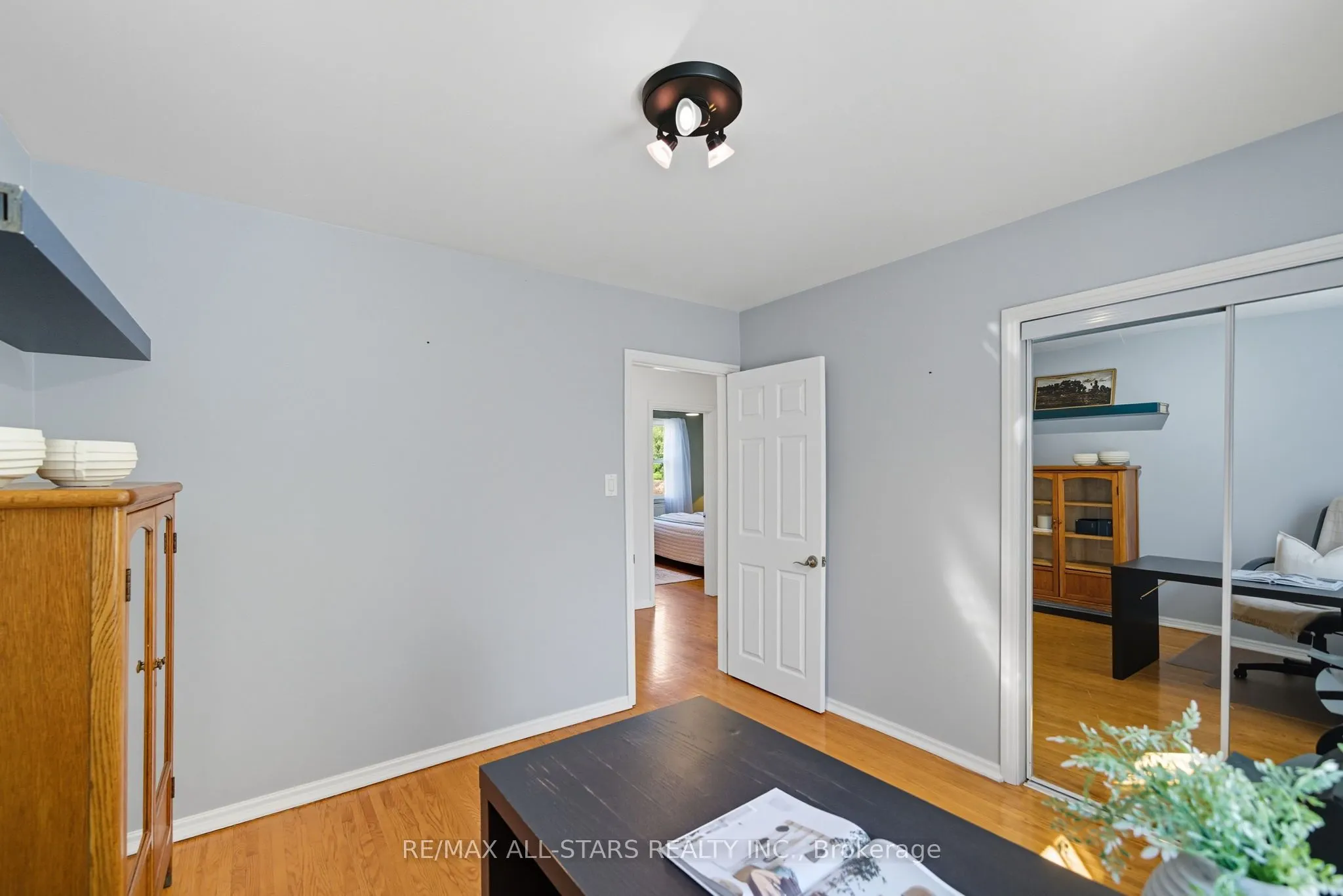 11 Chatterton Boulevard