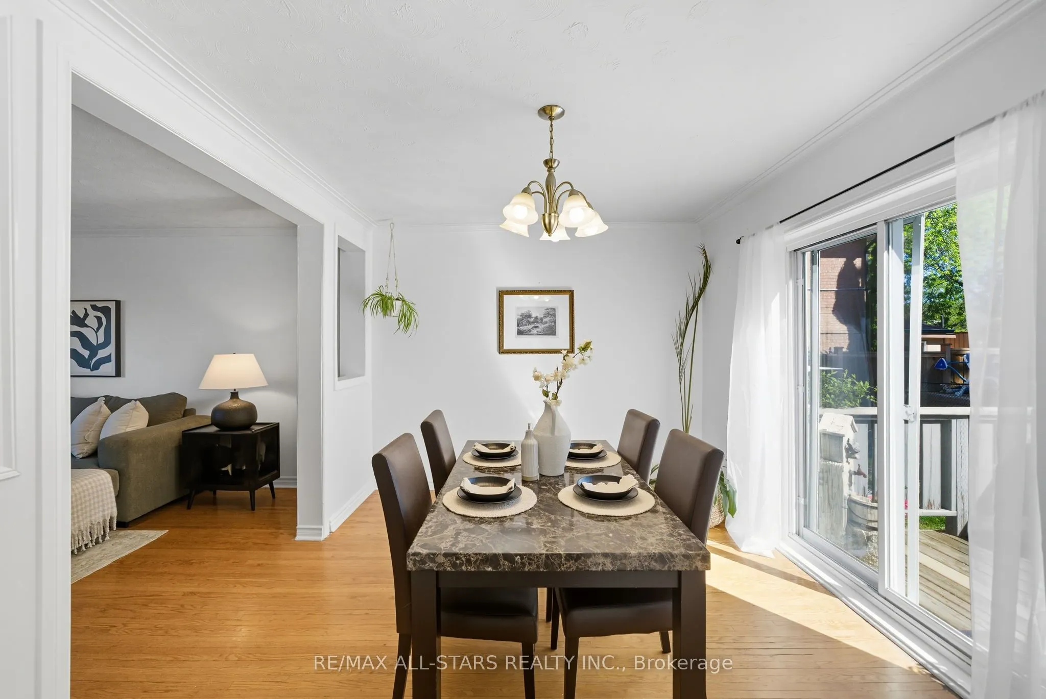 11 Chatterton Boulevard
