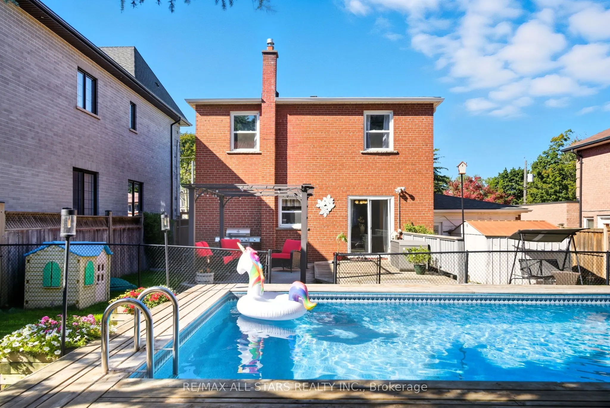 11 Chatterton Boulevard