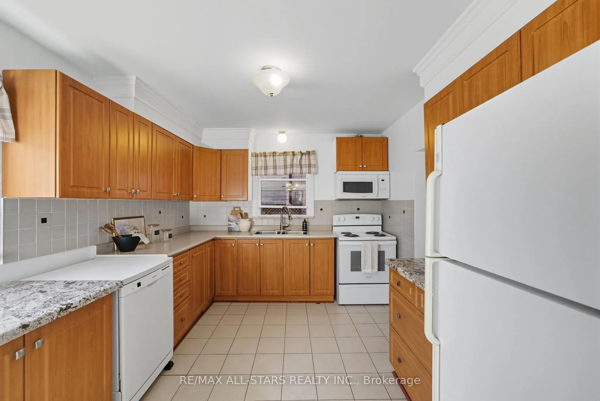 11 Chatterton Boulevard