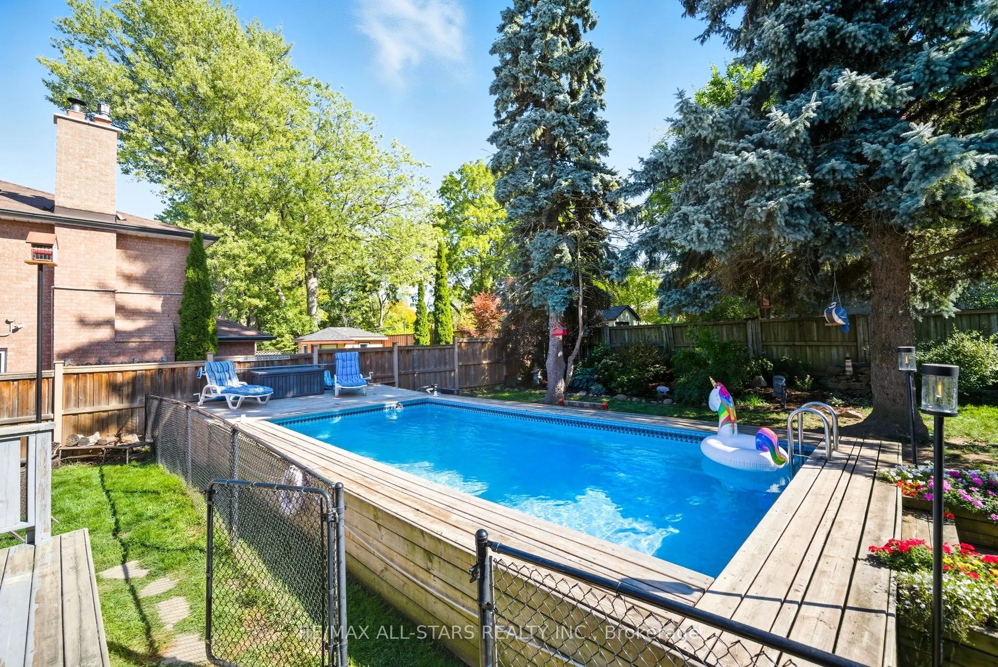 11 Chatterton Boulevard