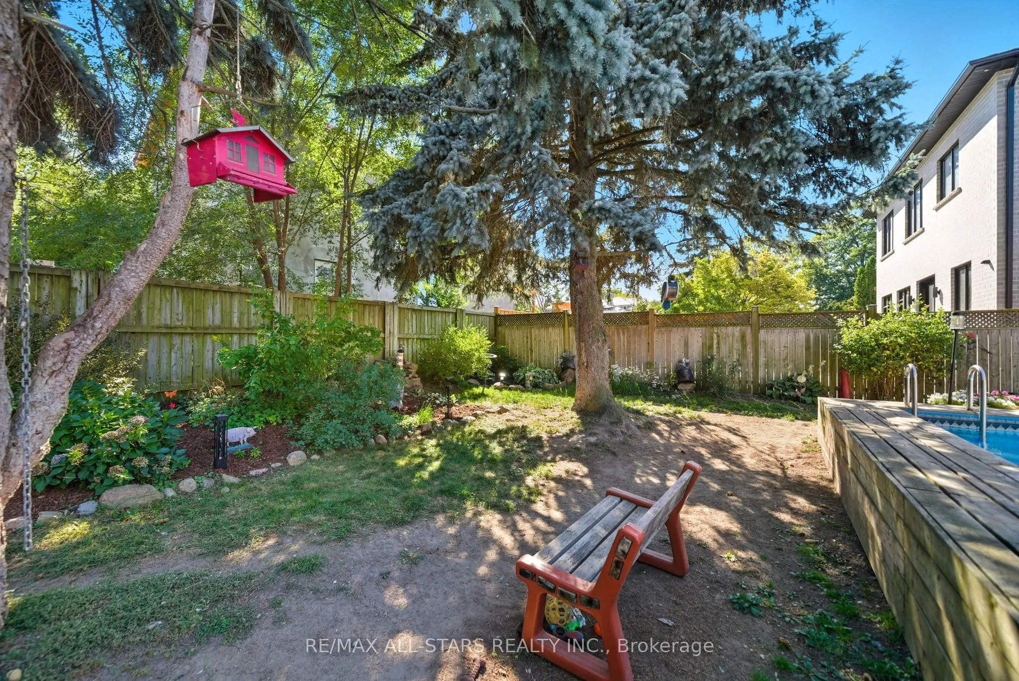 11 Chatterton Boulevard