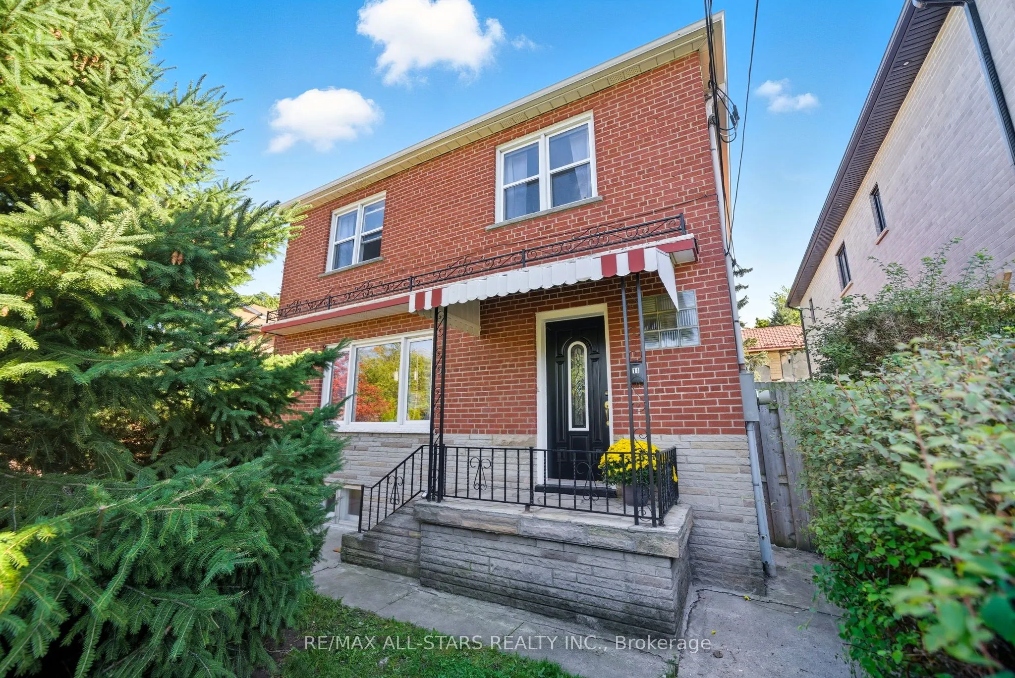 11 Chatterton Boulevard
