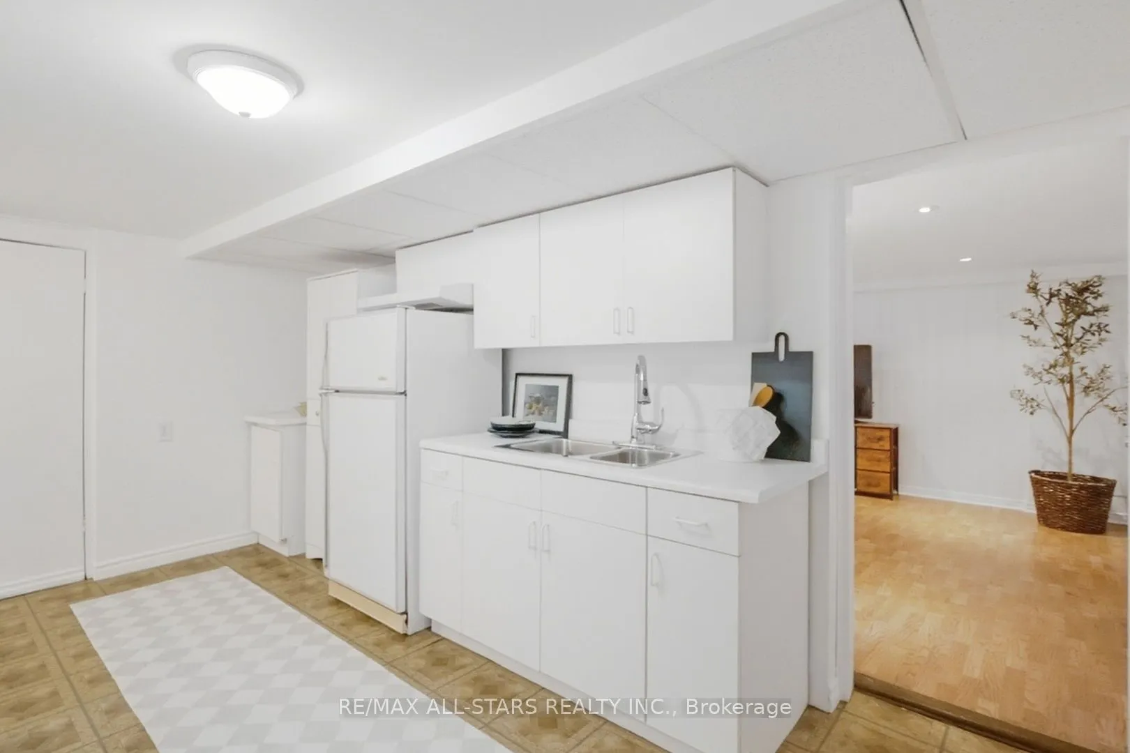 11 Chatterton Boulevard
