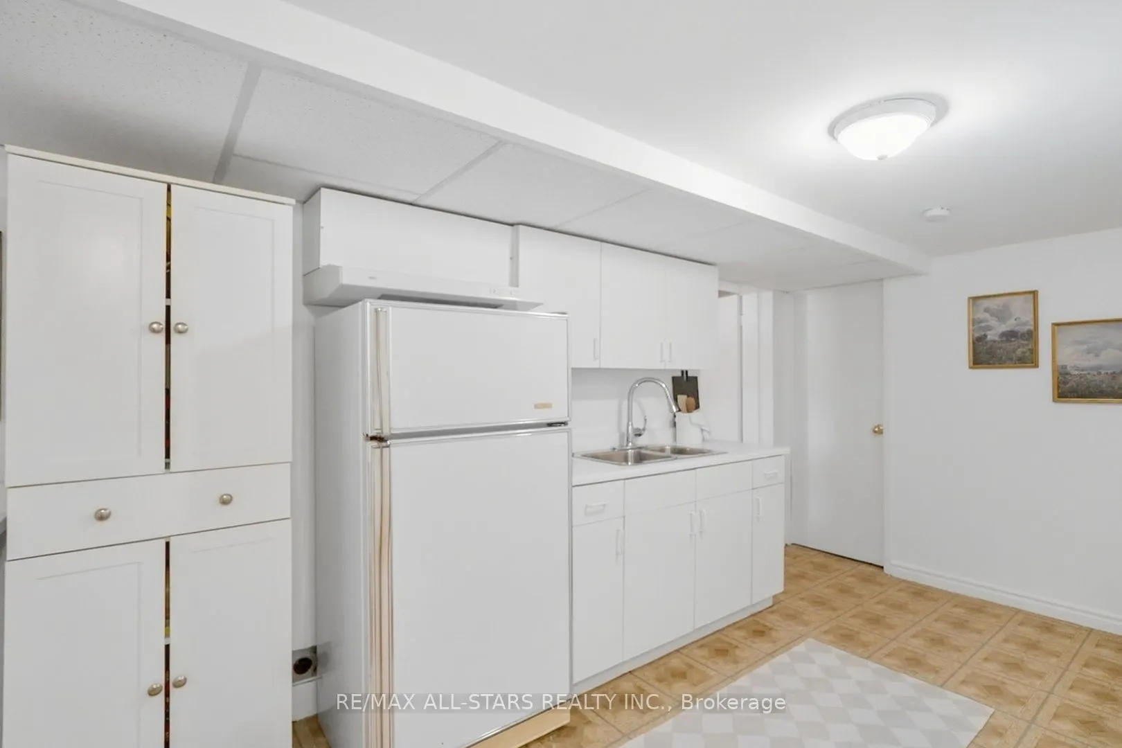 11 Chatterton Boulevard