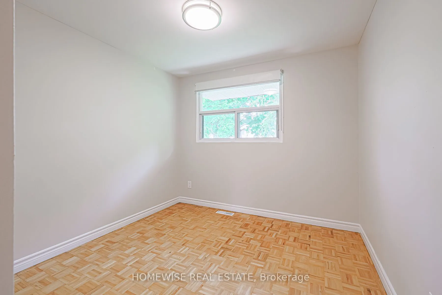 560 Waverly Street N, #28