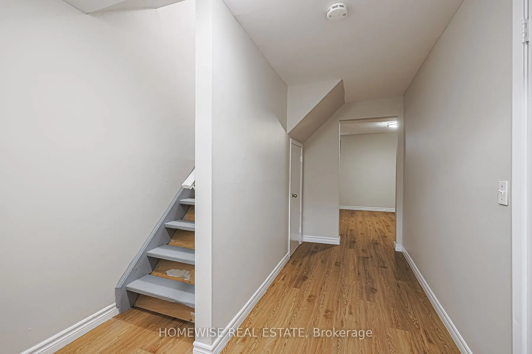 560 Waverly Street N, #28