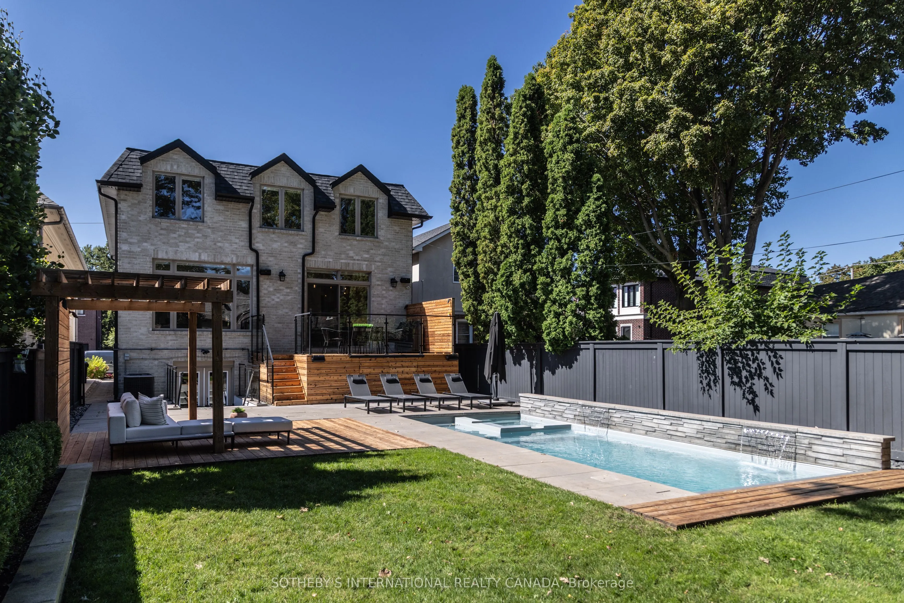 9 Ralston Avenue