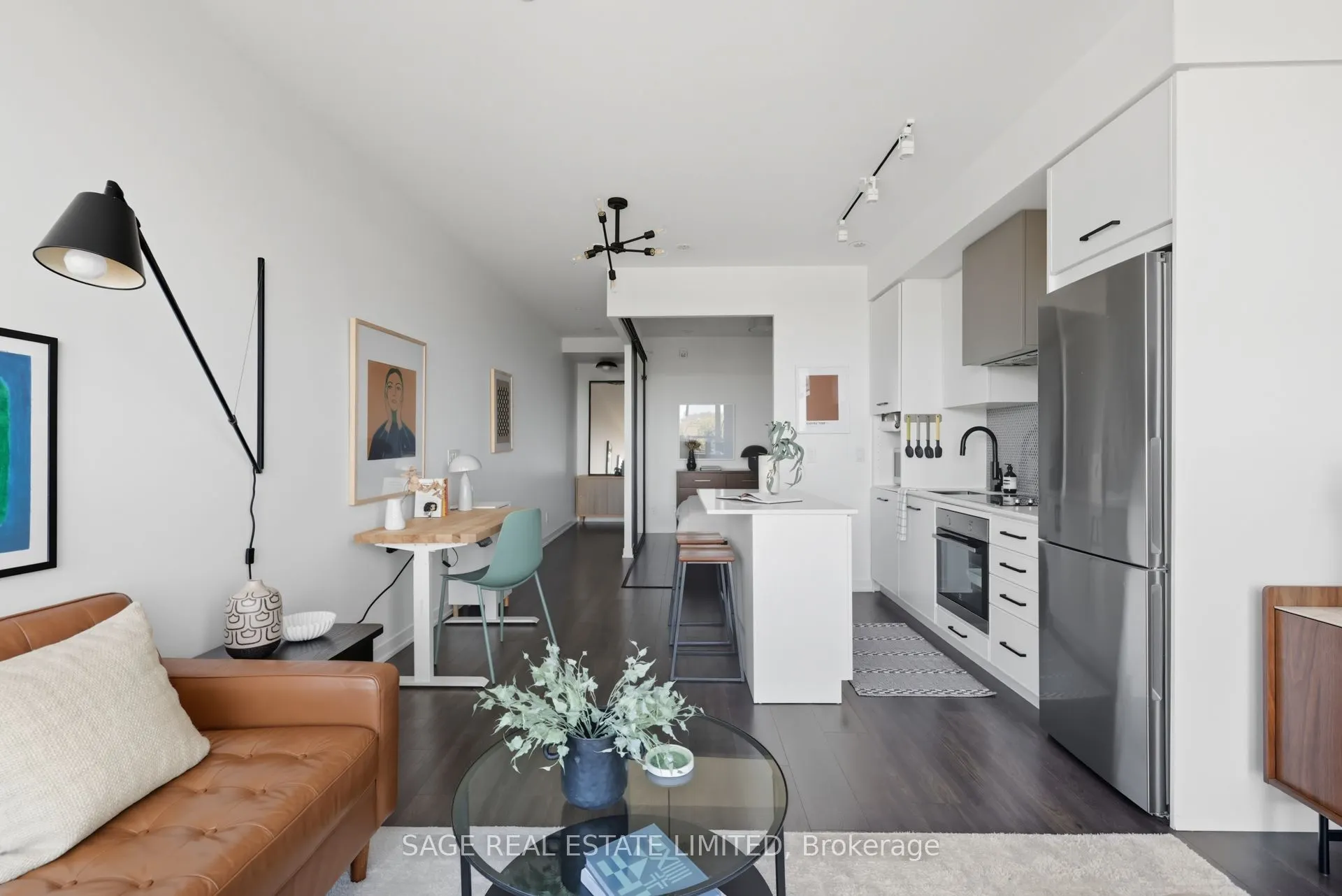 899 Queen Street E, #605