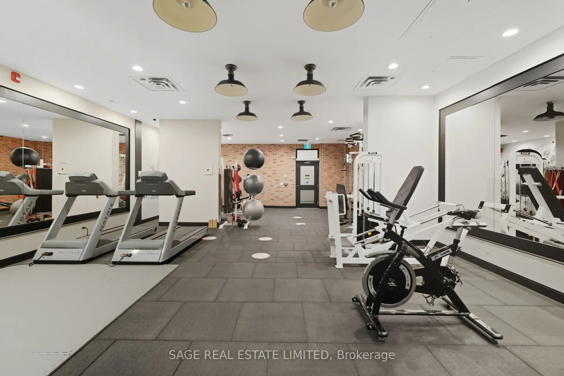 899 Queen Street E, #605