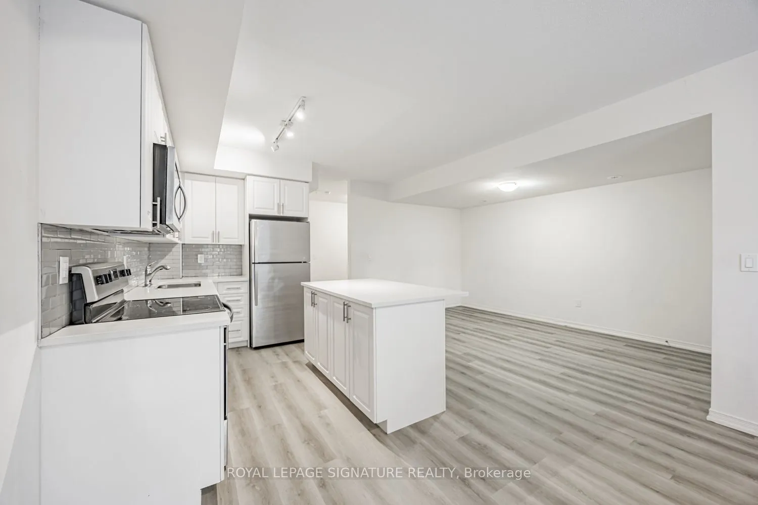 510 Kingbird Grove, #115