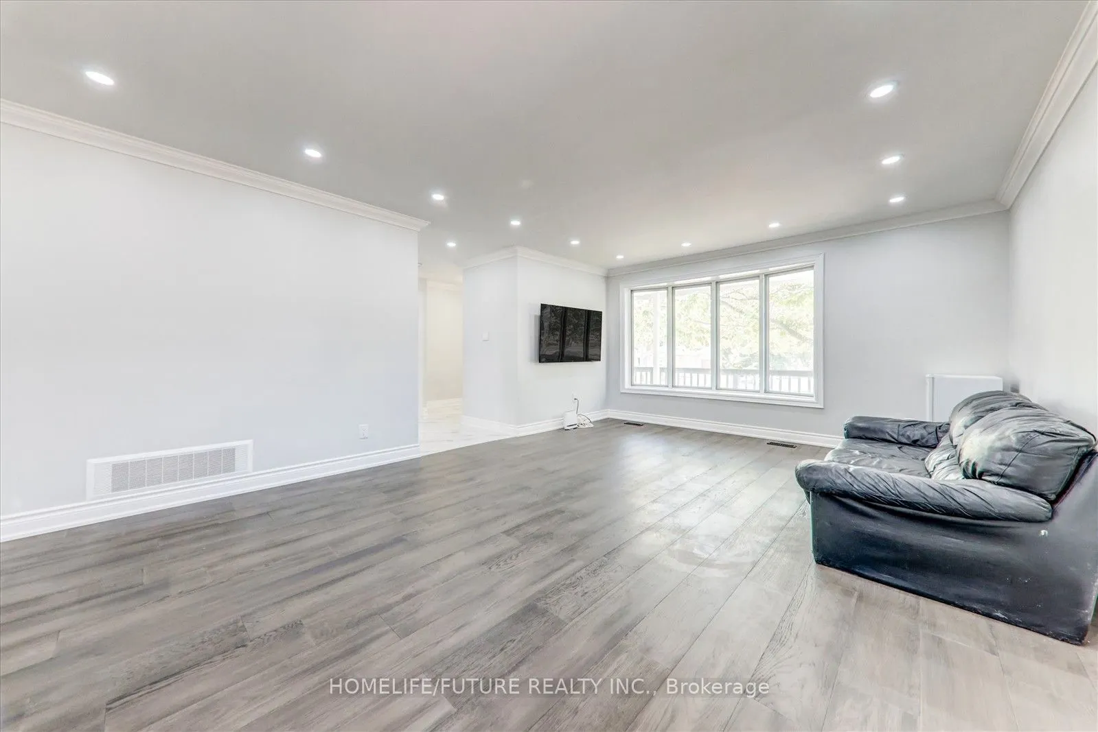 153 Centennial Road