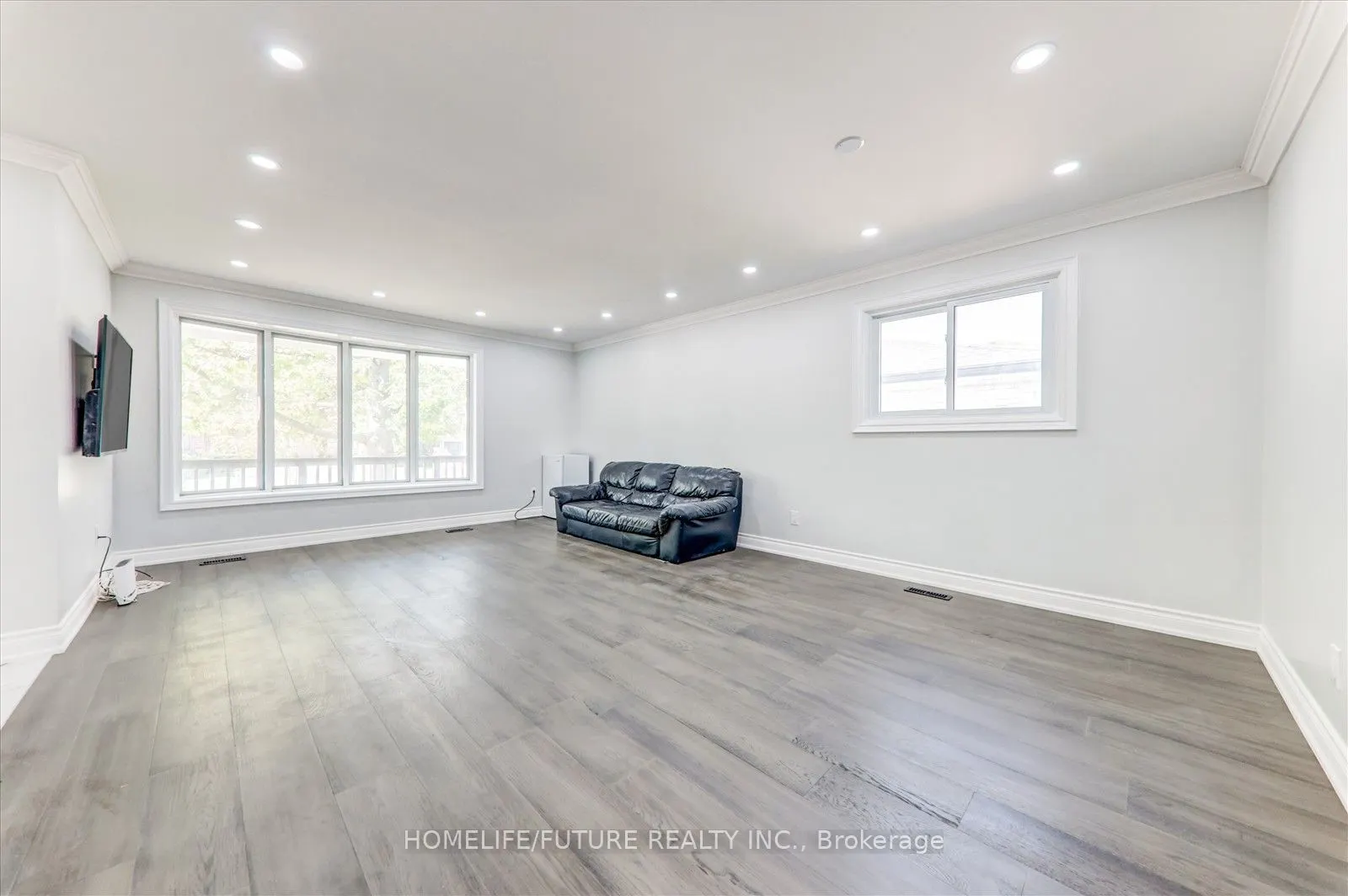 153 Centennial Road