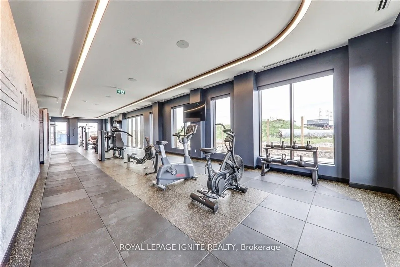 2550 Simcoe Street N, #2106