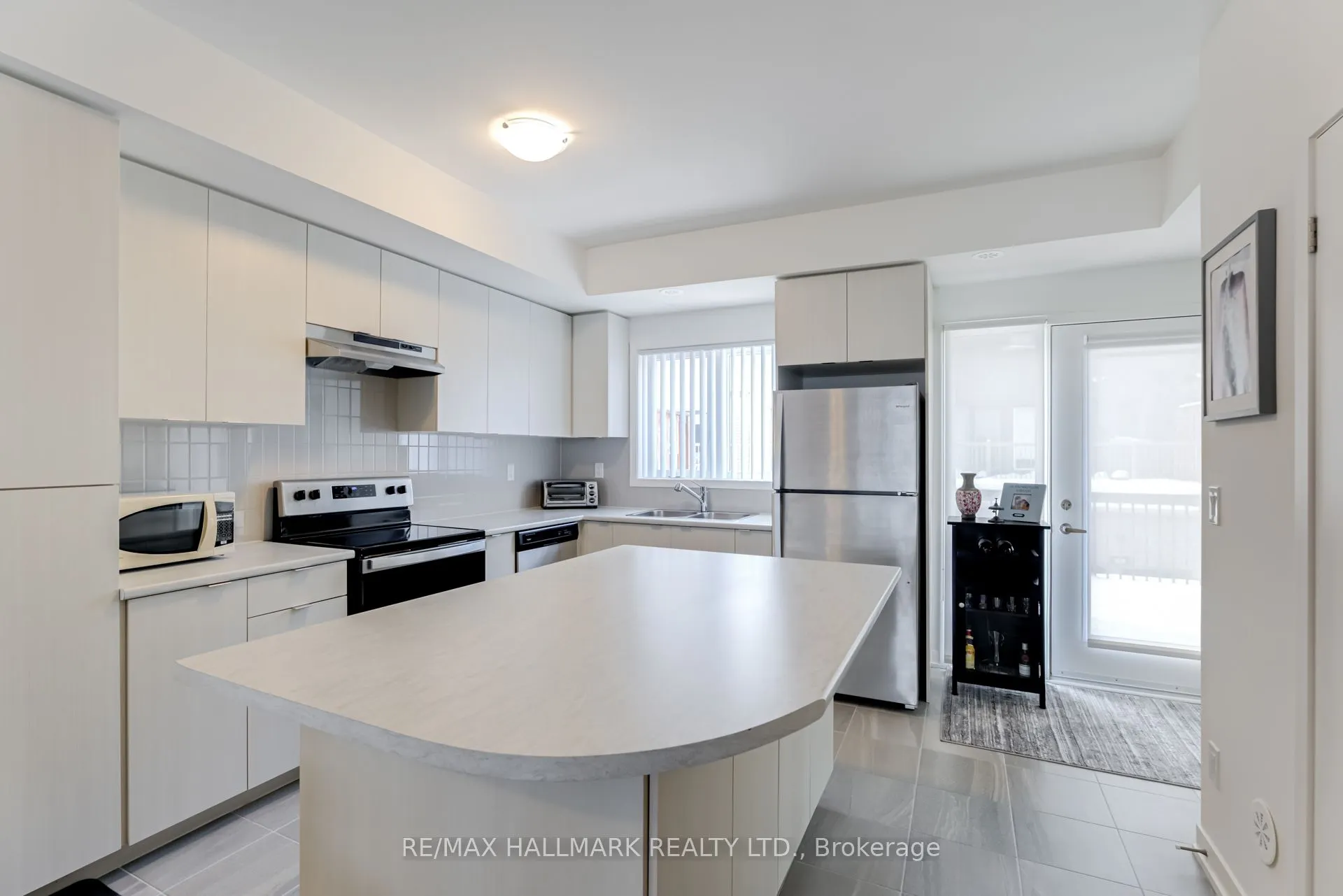 1525 Kingston Road, #803