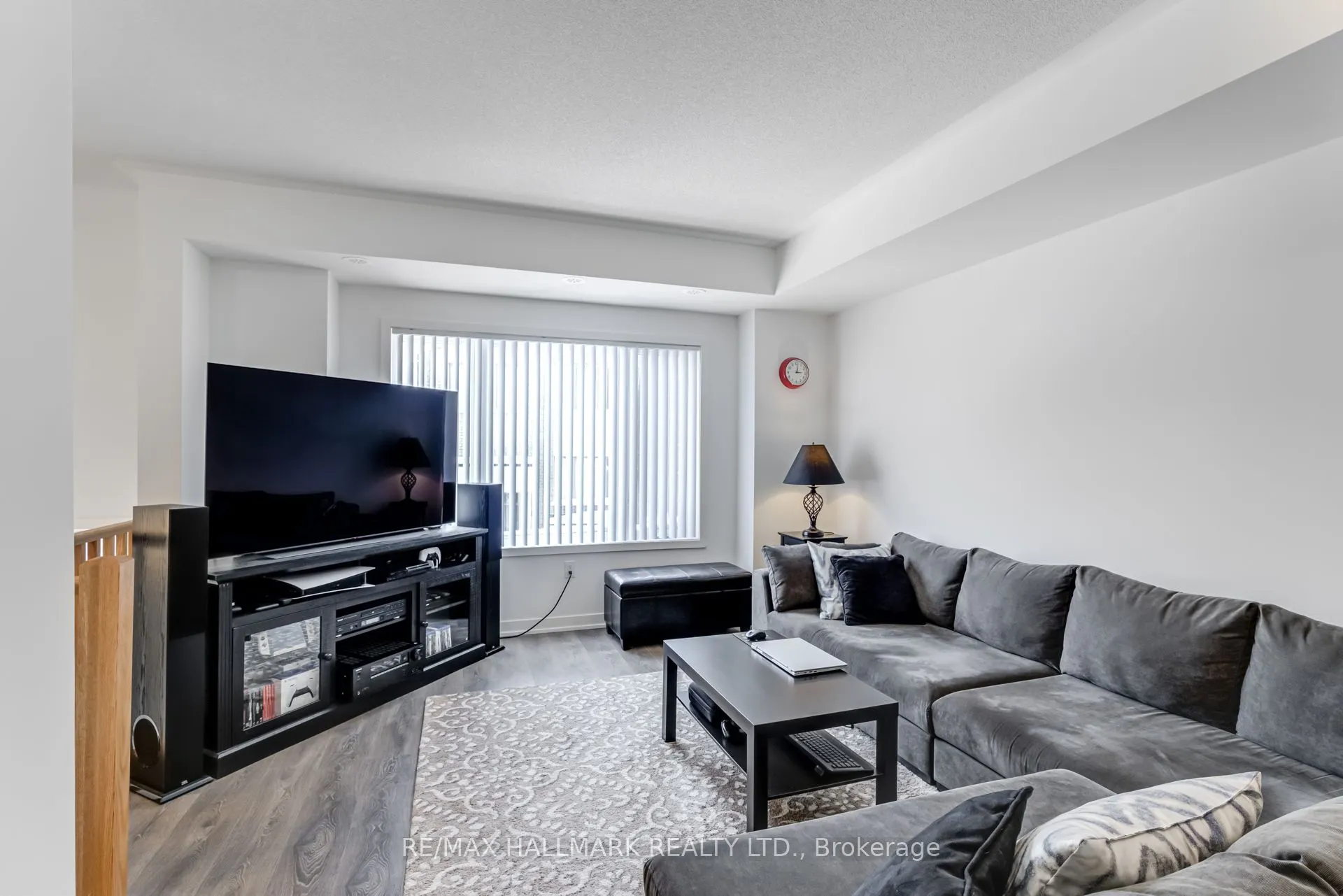 1525 Kingston Road, #803