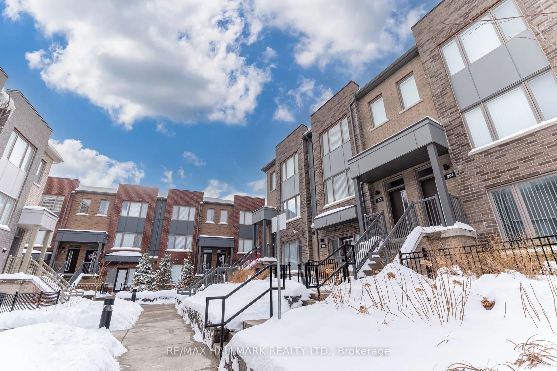 1525 Kingston Road, #803