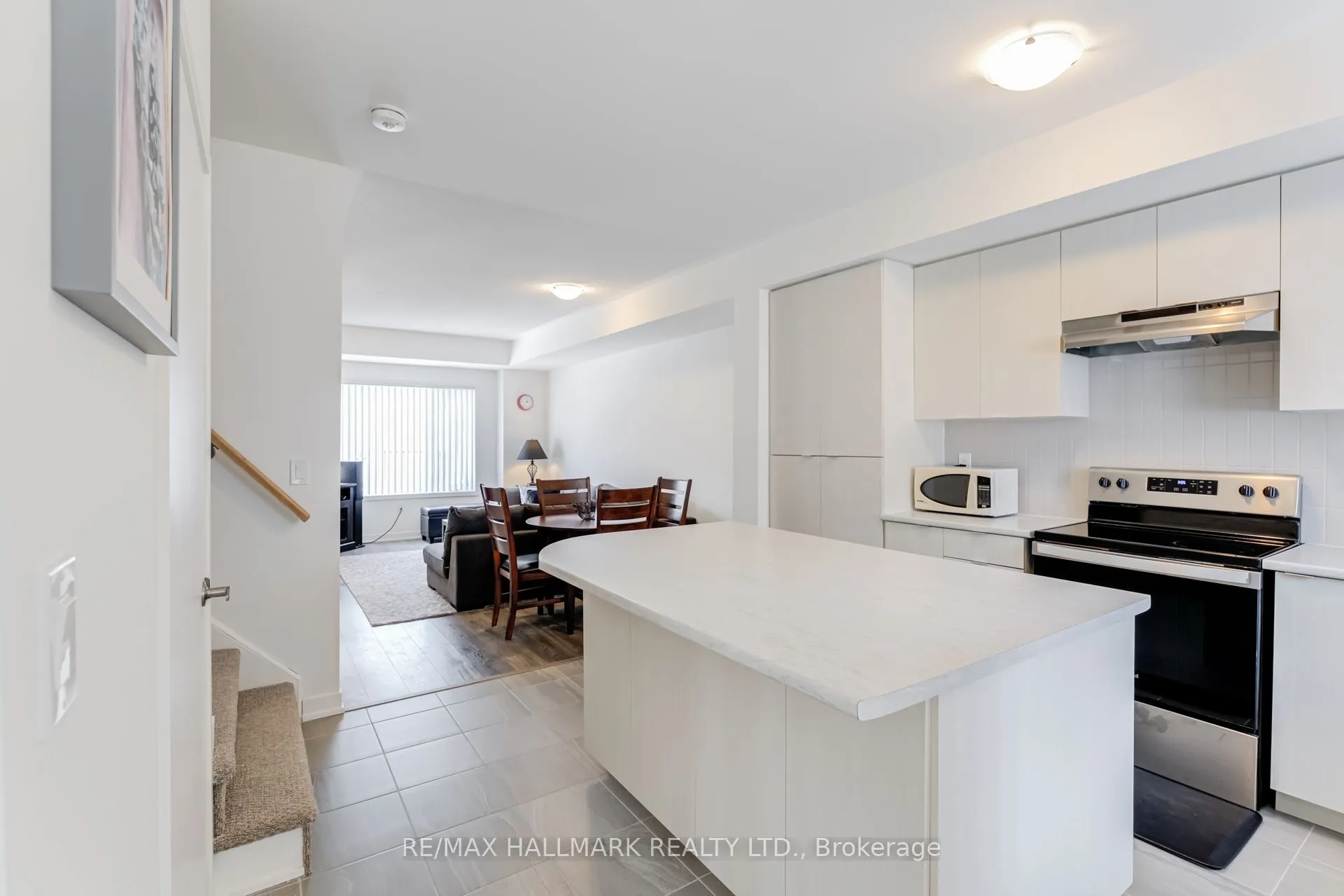 1525 Kingston Road, #803