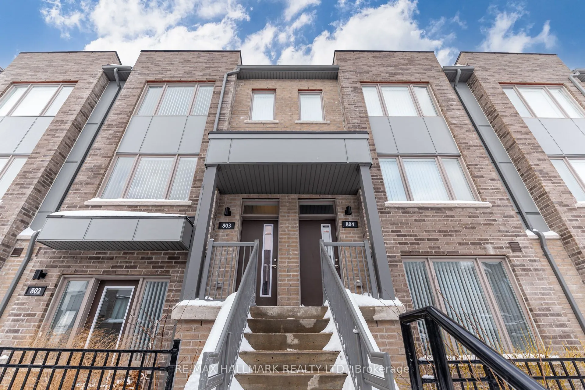 1525 Kingston Road, #803