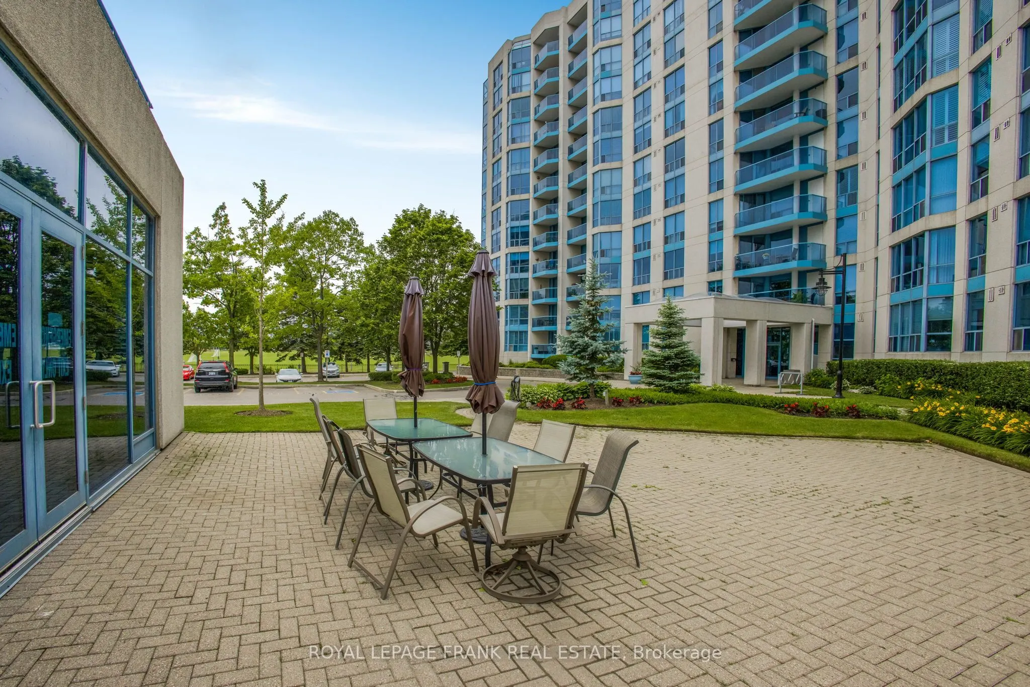 340 Watson Street W, #701