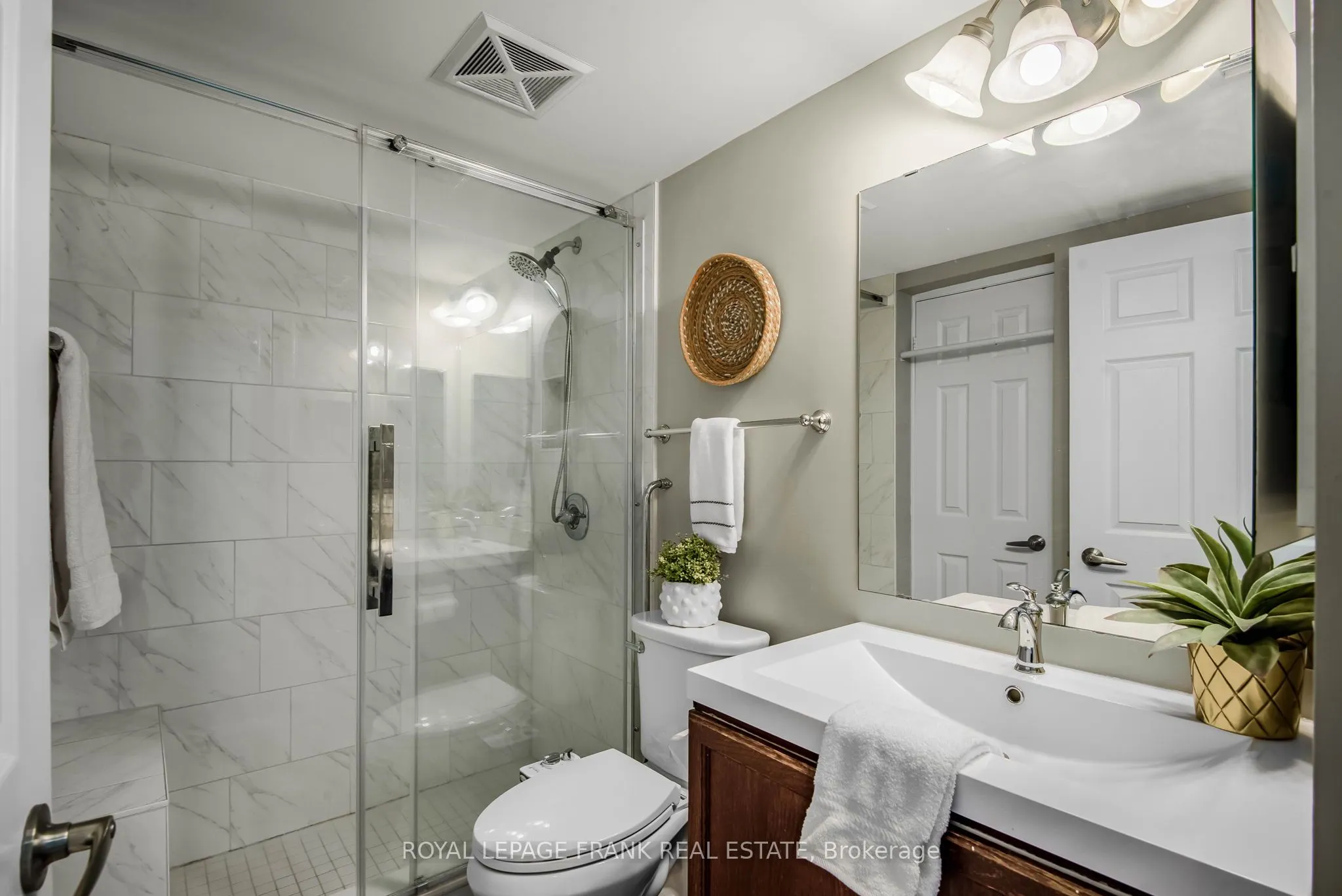 340 Watson Street W, #701