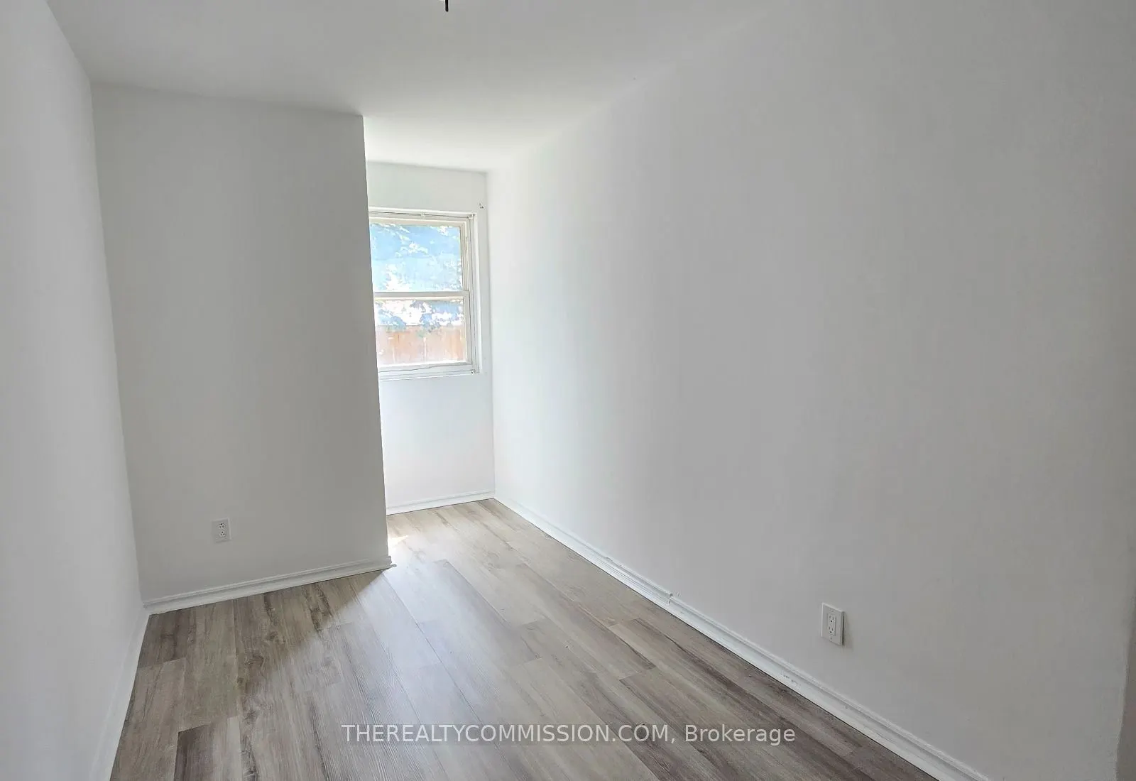 610 Dundas Street W, #10