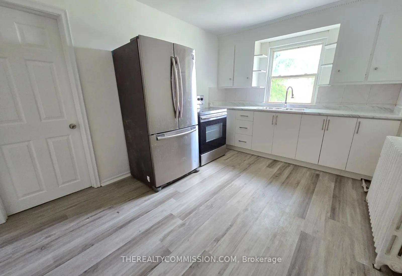 610 Dundas Street W, #10