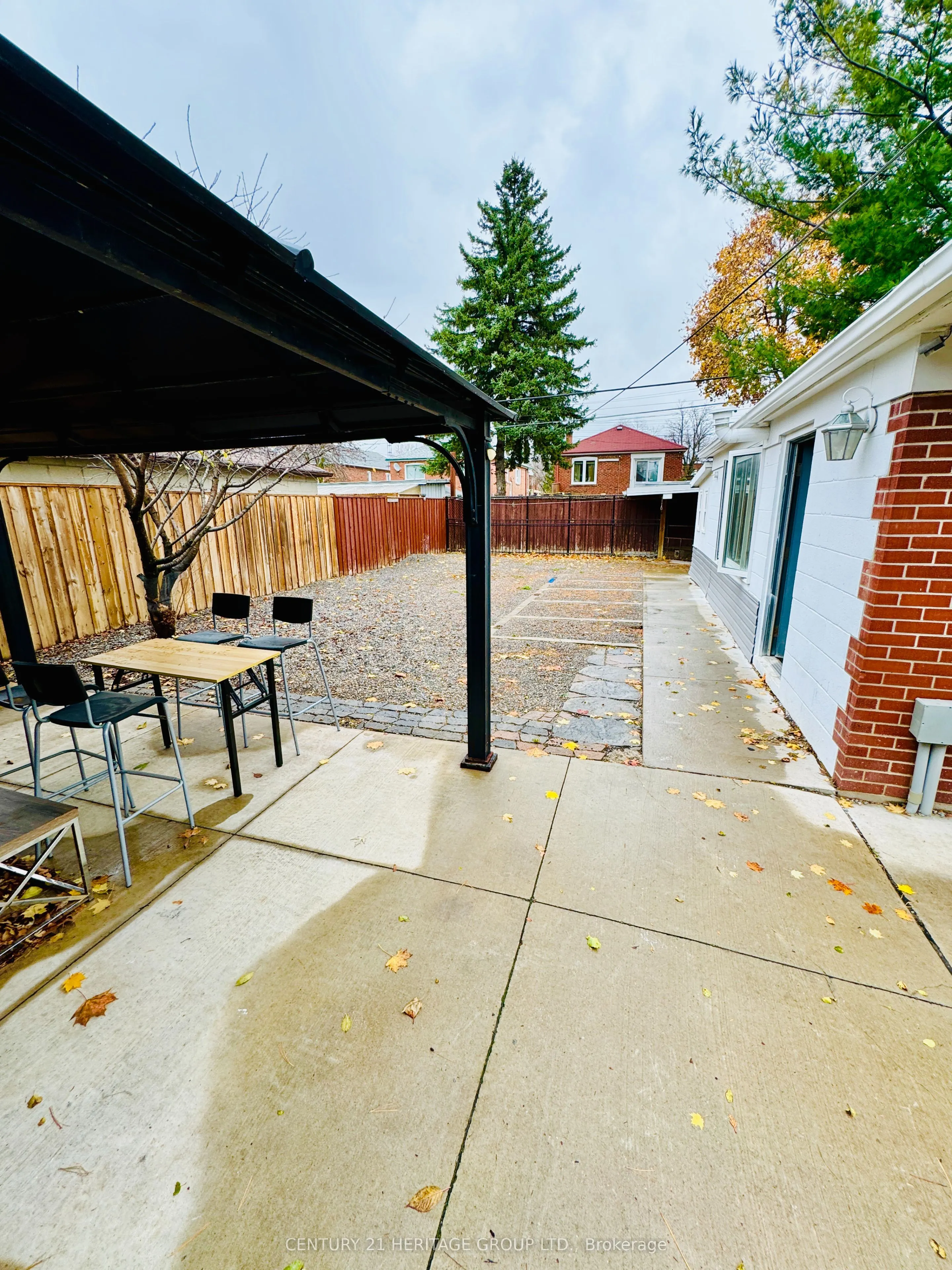 31 Lilian Drive E, #MAIN