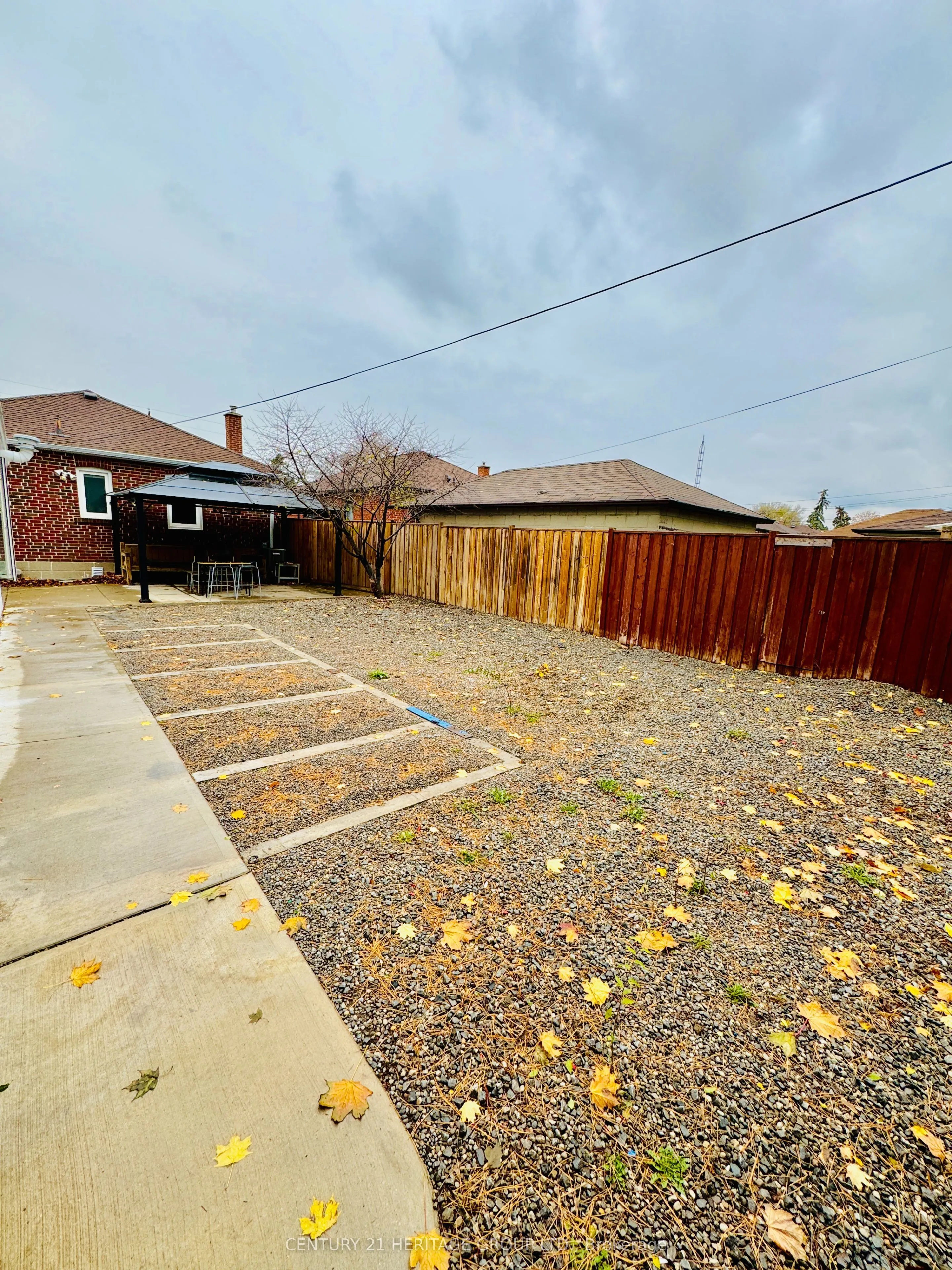 31 Lilian Drive E, #MAIN