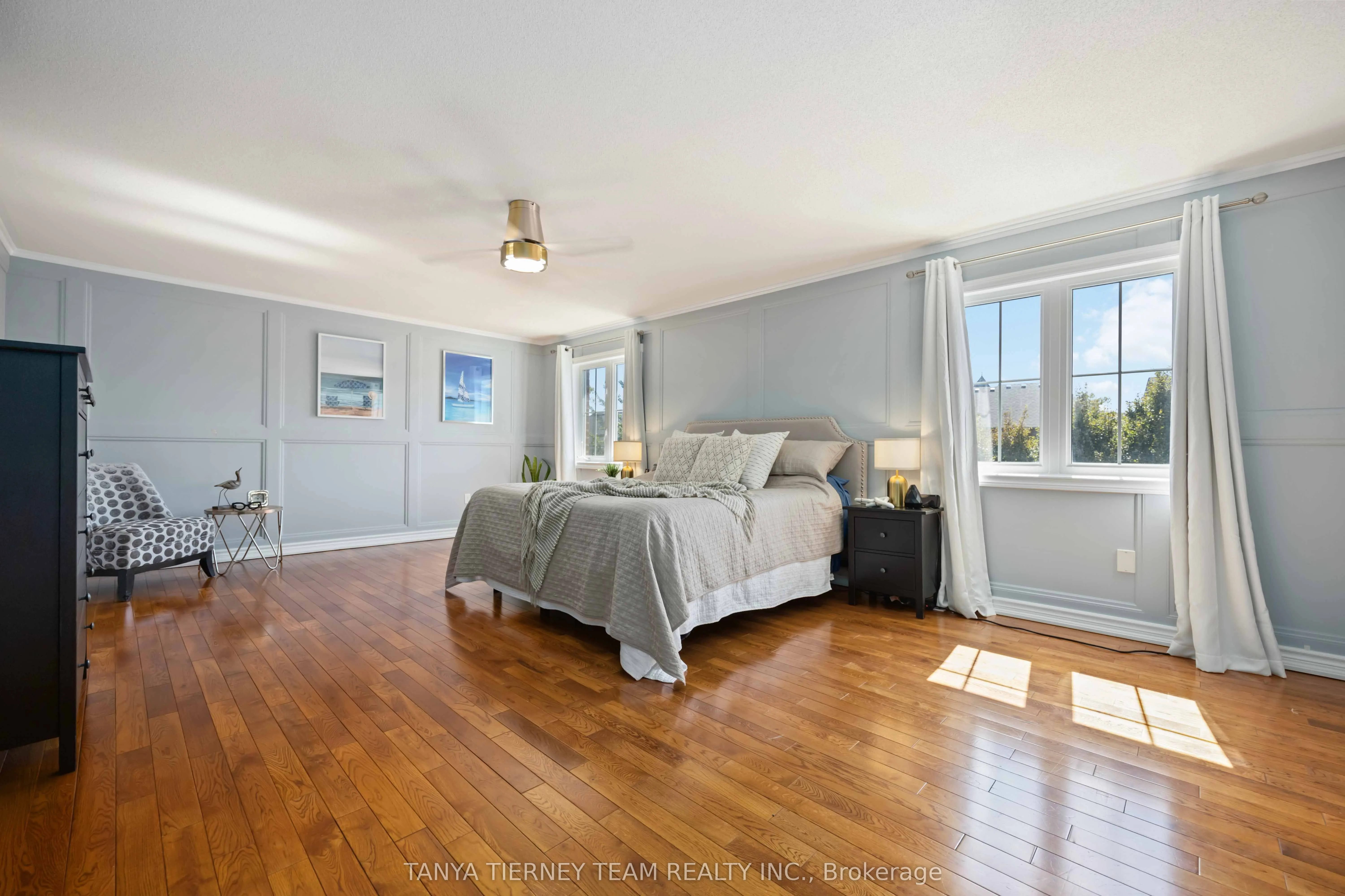 161 Carnwith Drive W