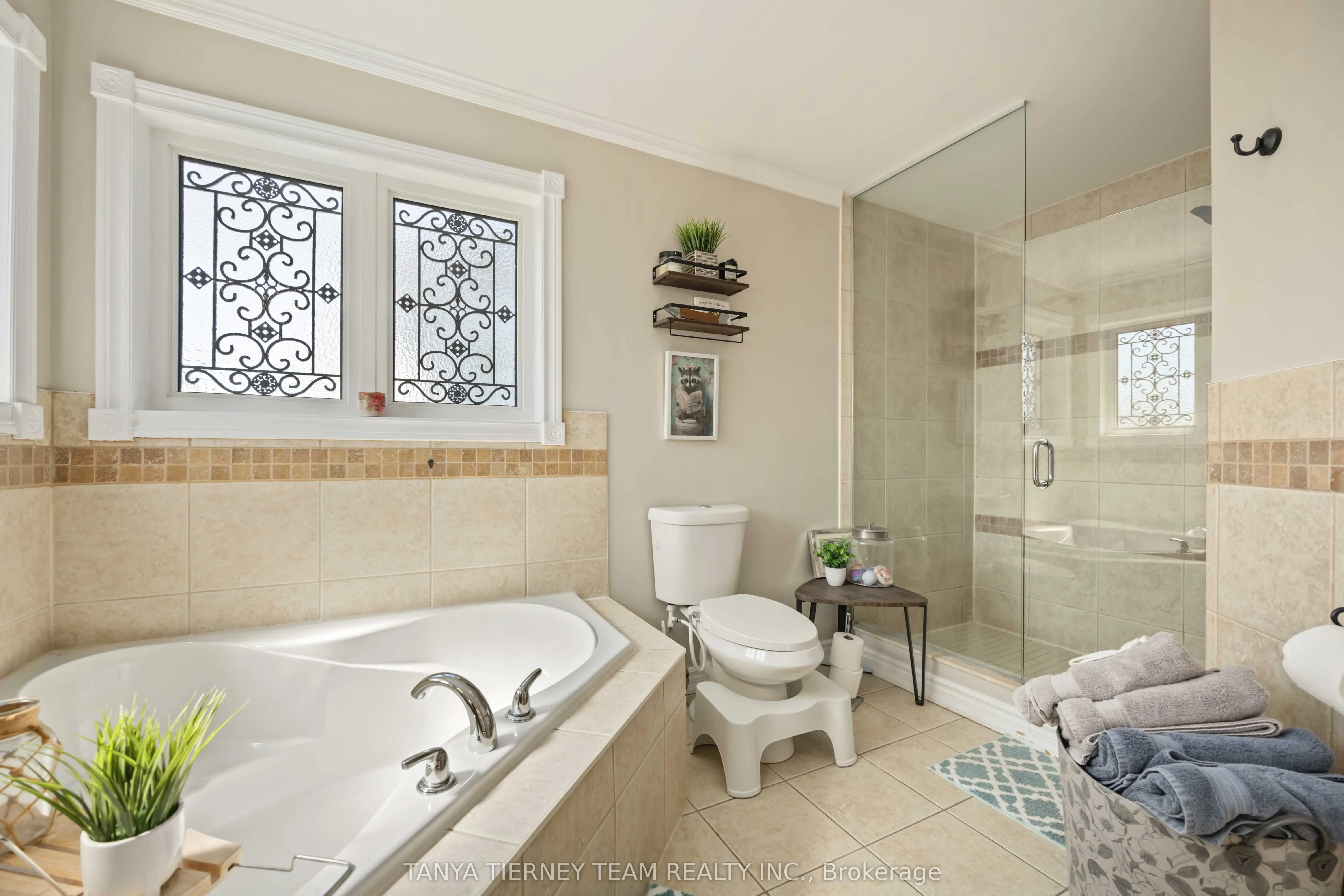 161 Carnwith Drive W
