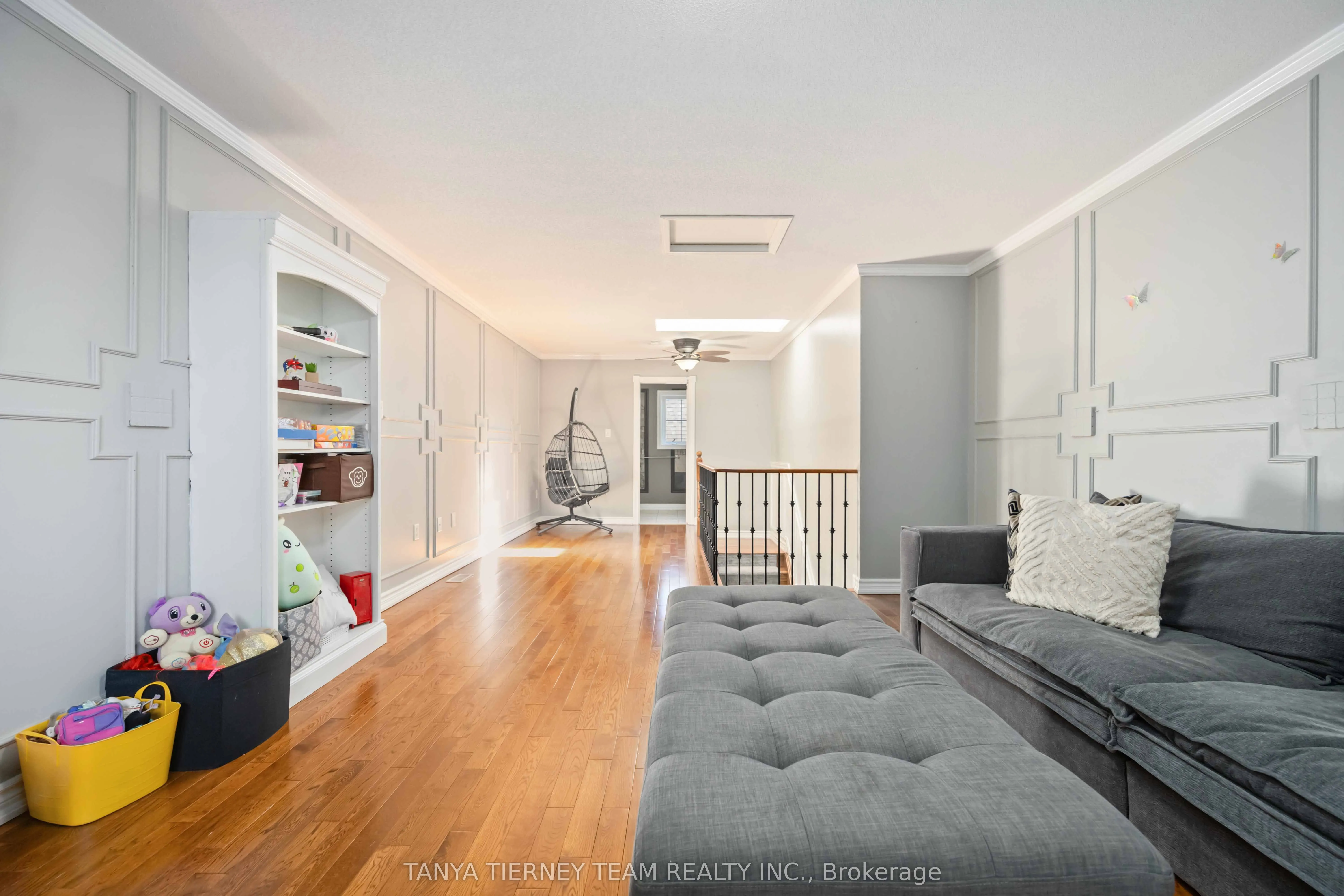161 Carnwith Drive W