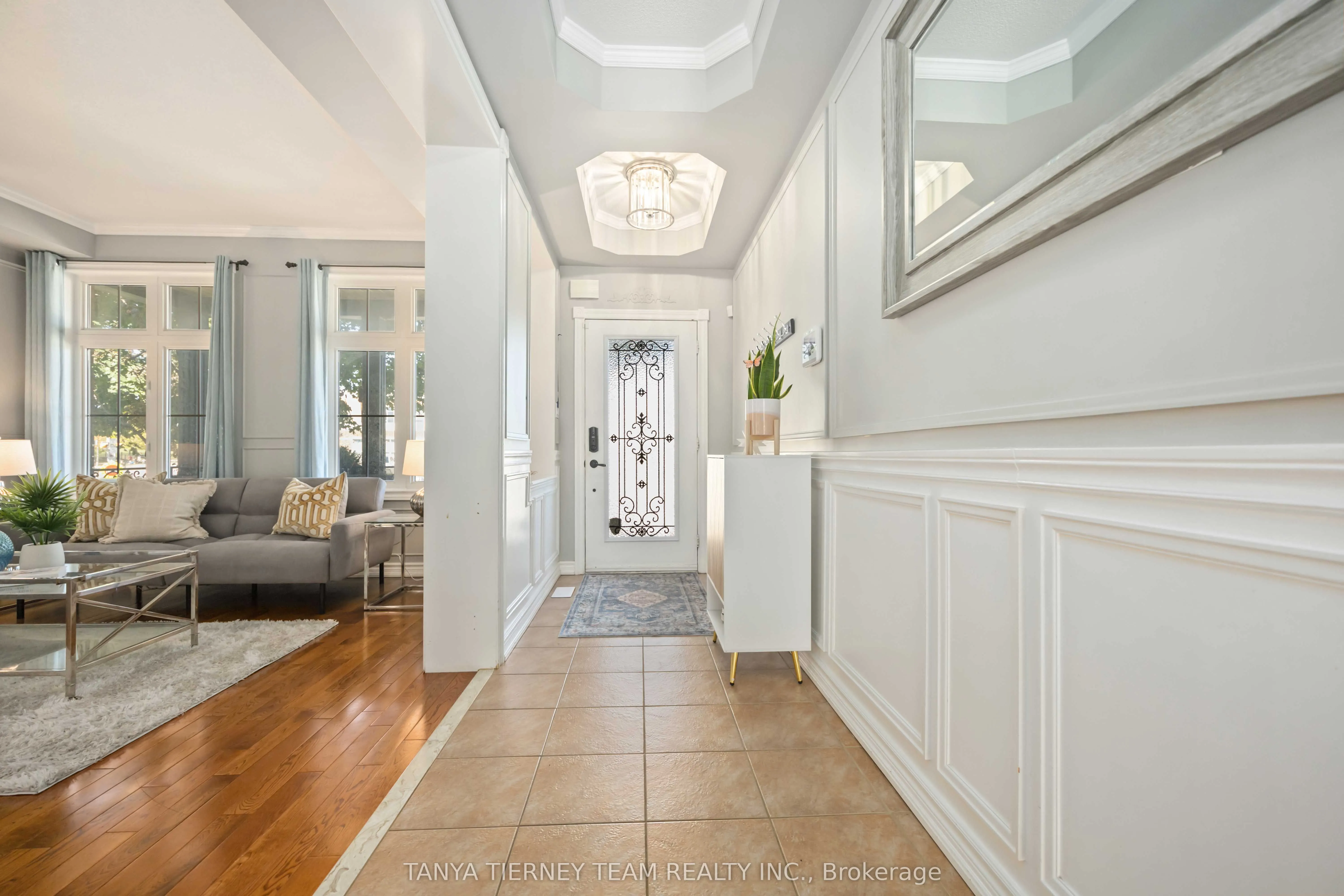 161 Carnwith Drive W