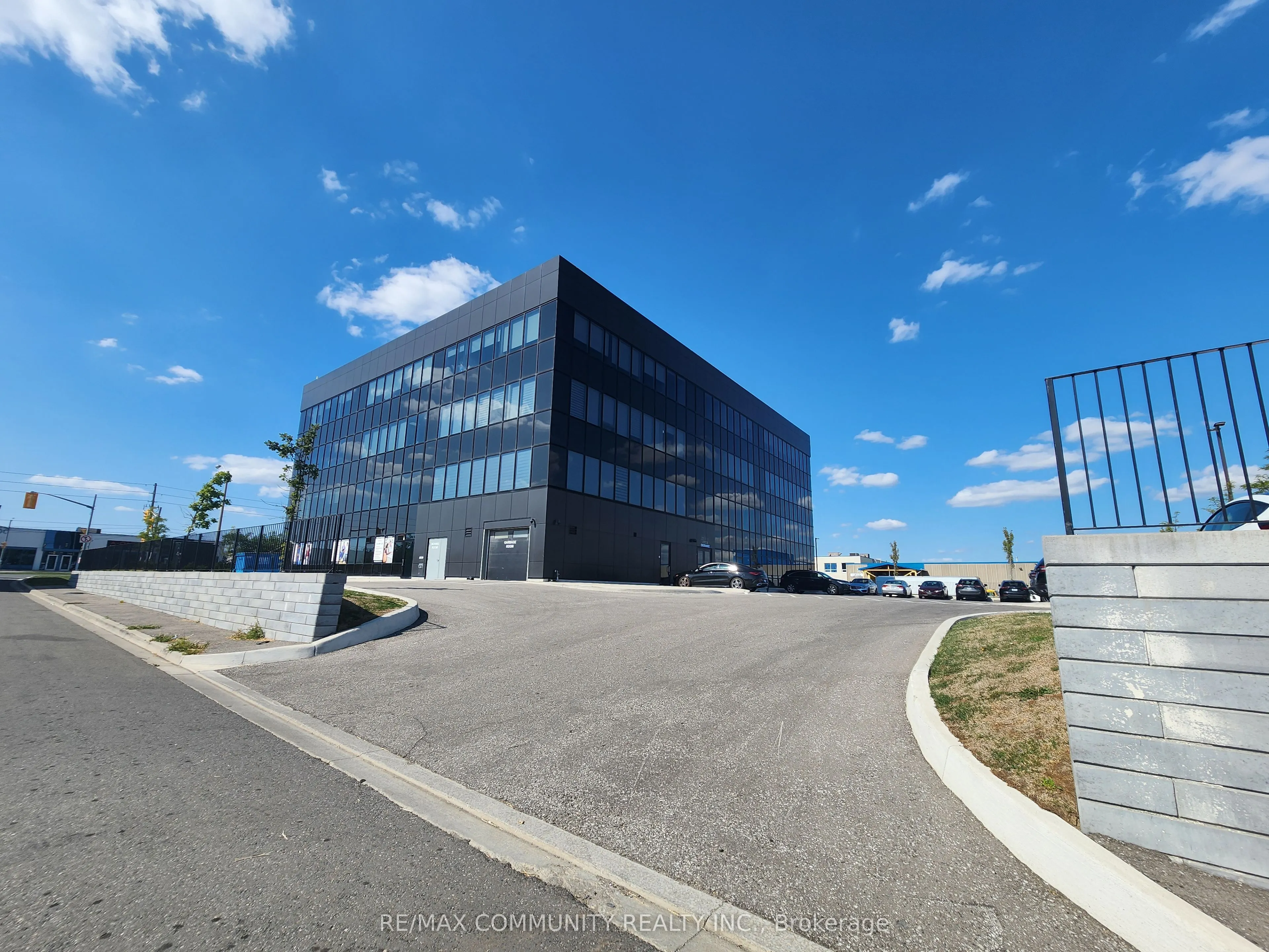 2225 Markham Road, #401