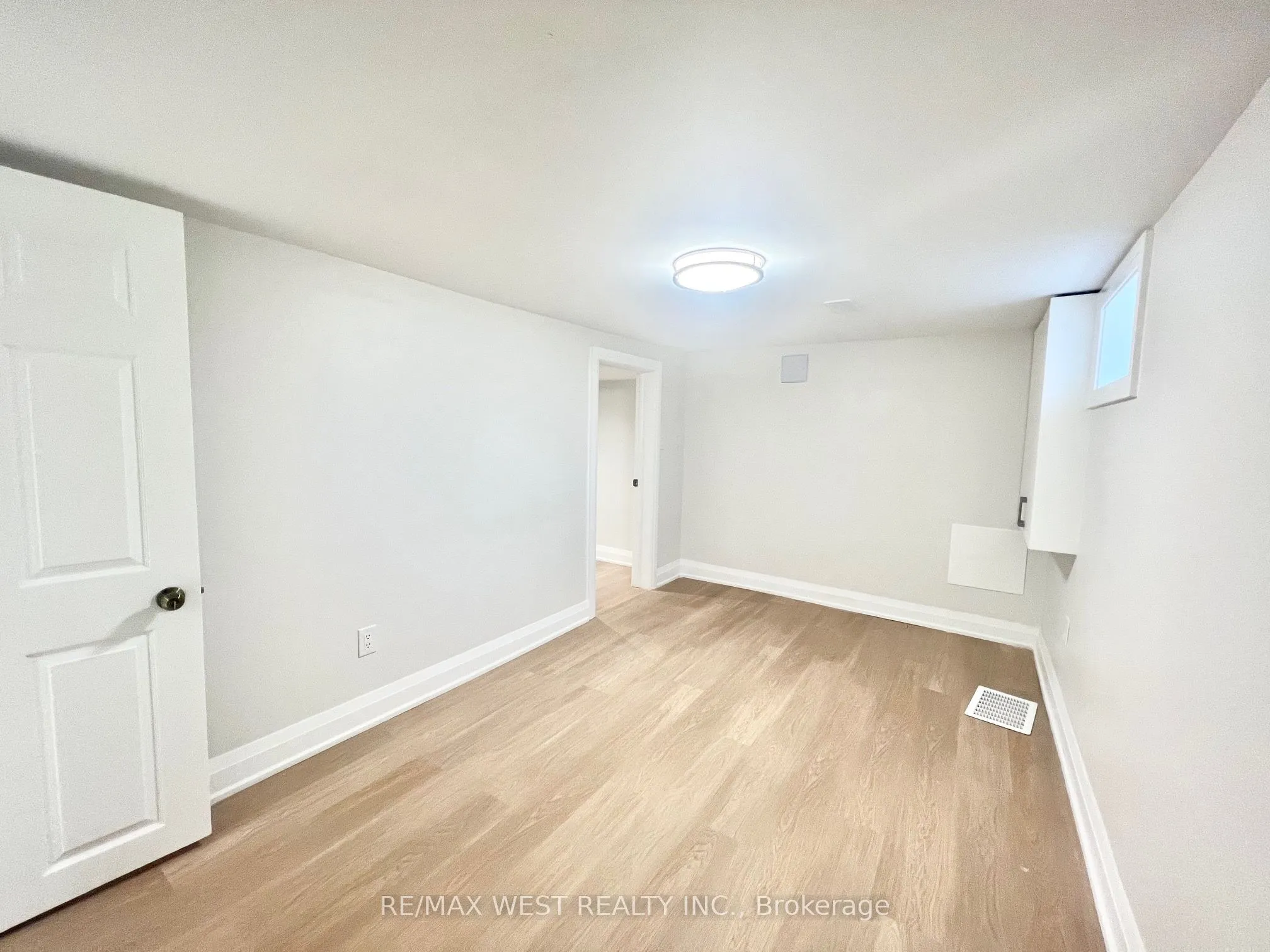 4 Sutherland Avenue, #BSMT