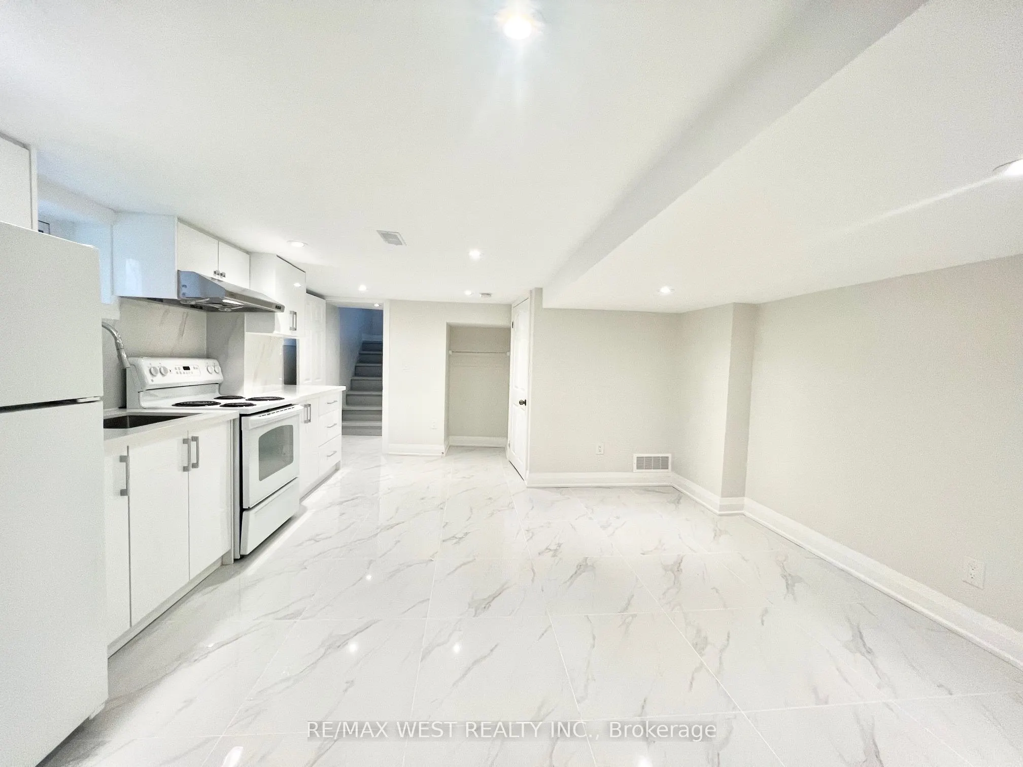 4 Sutherland Avenue, #BSMT