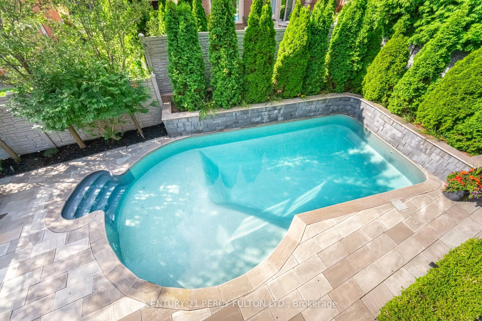 939 Duncannon Drive
