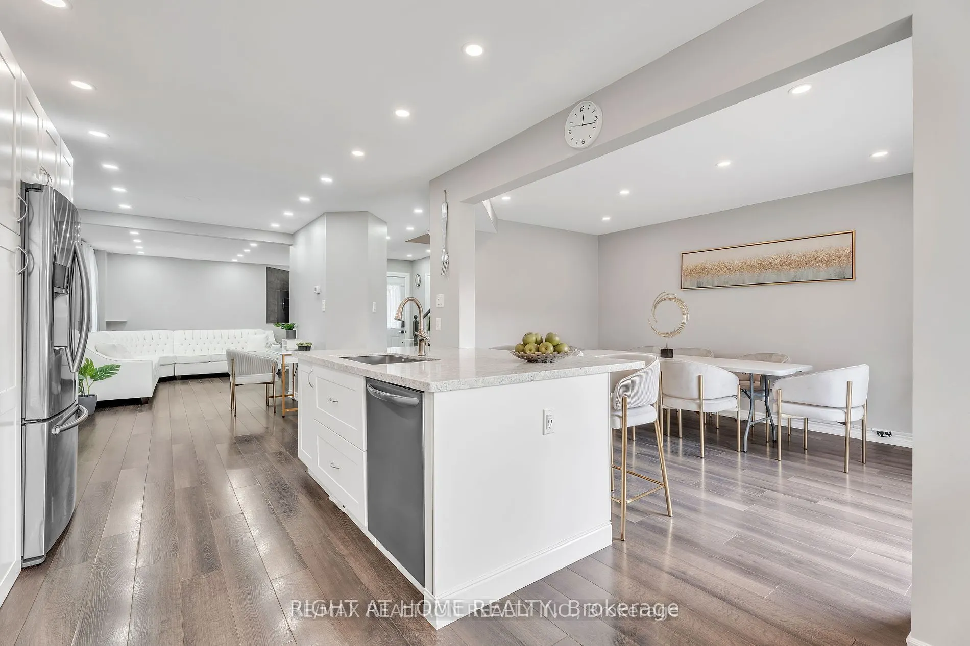 150 Sandringham Drive