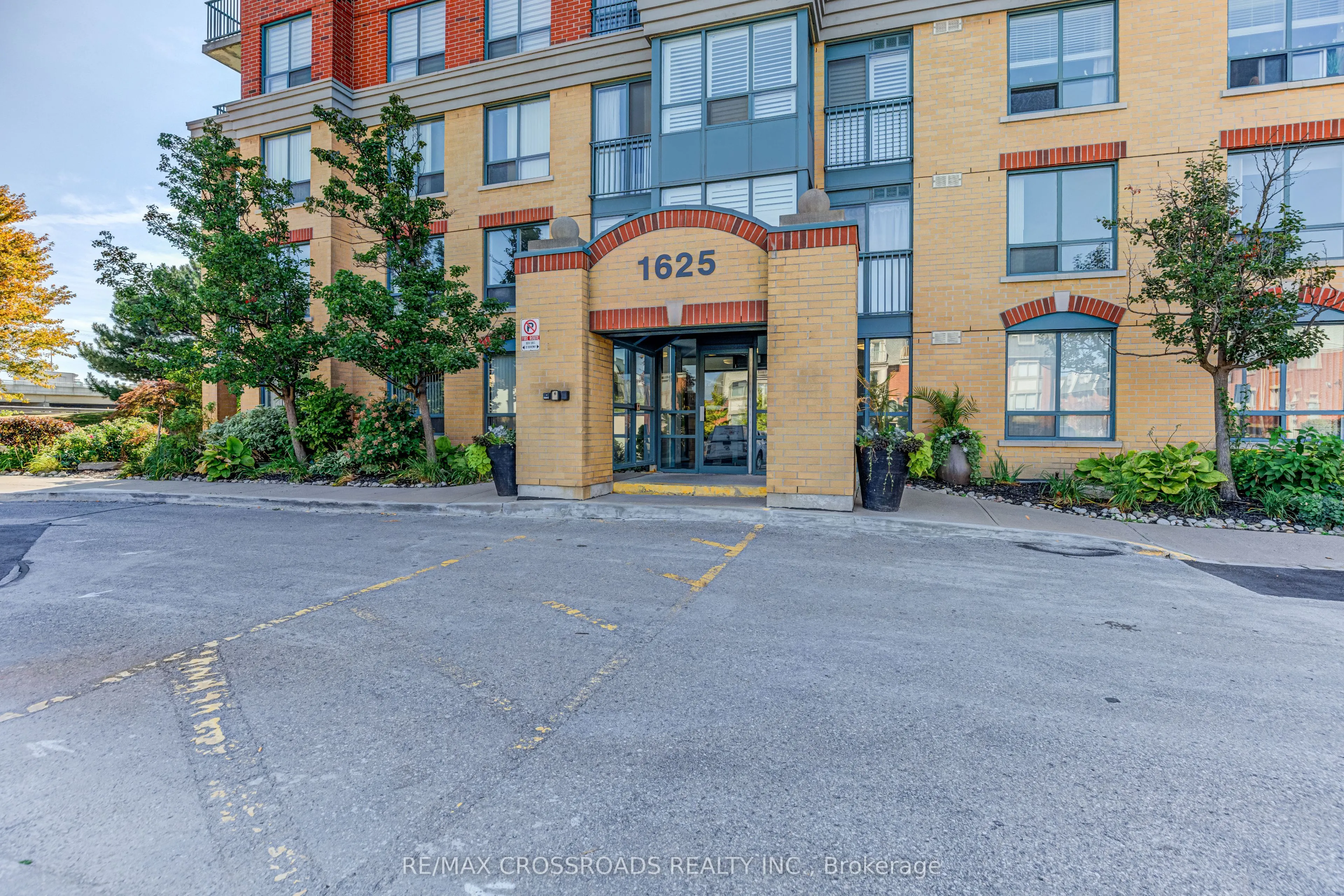 1625 Pickering Parkway, #1202