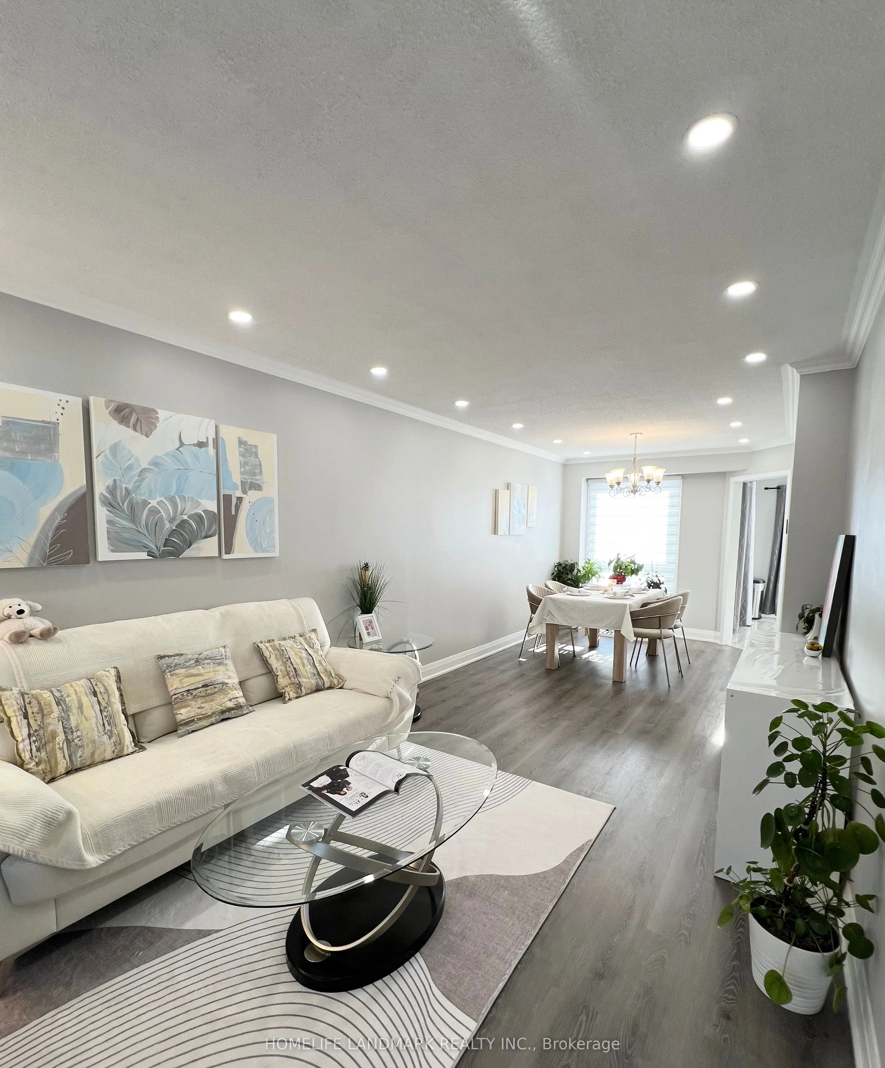 80 Lorna Rae Boulevard E