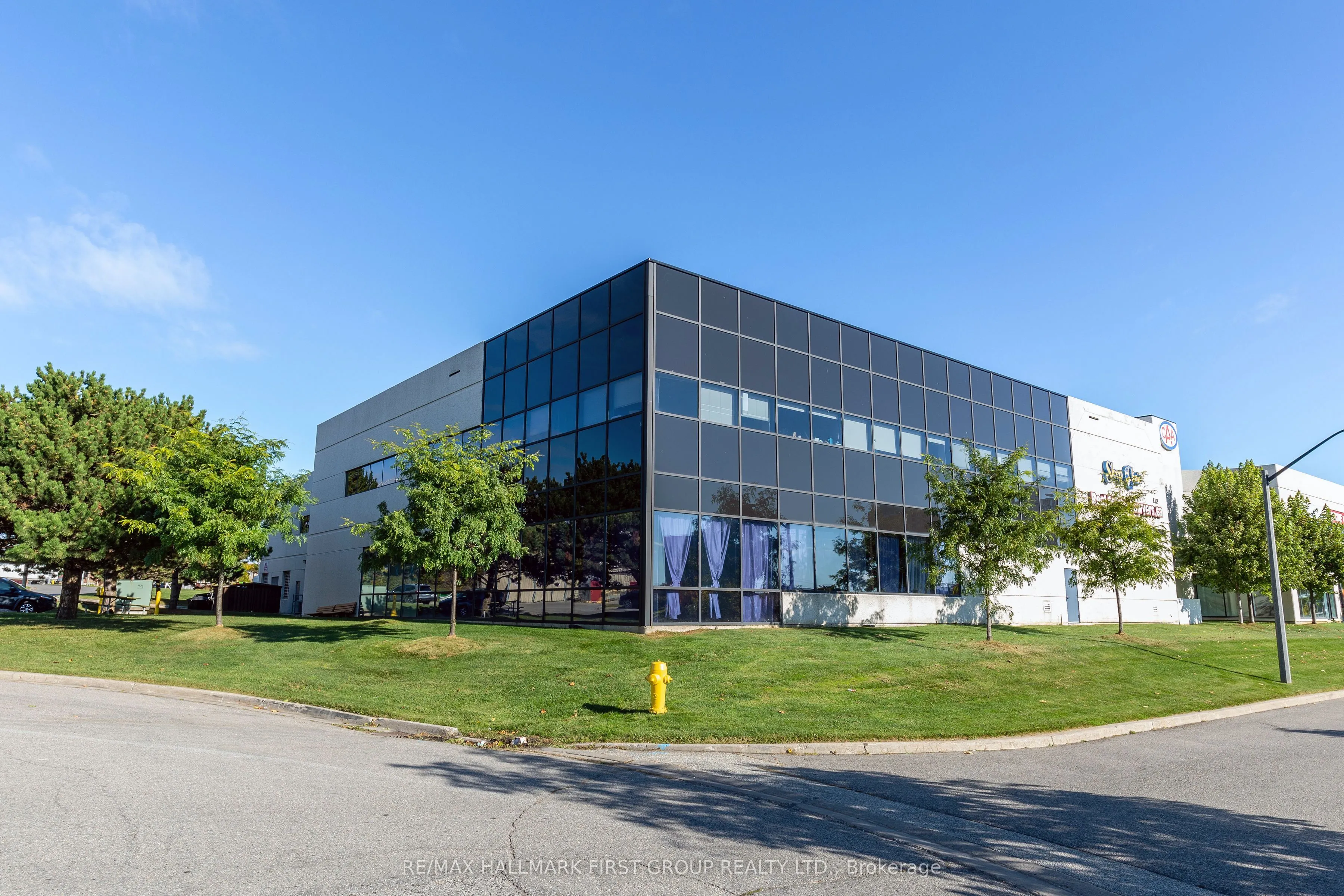 1099 Kingston Road, #223